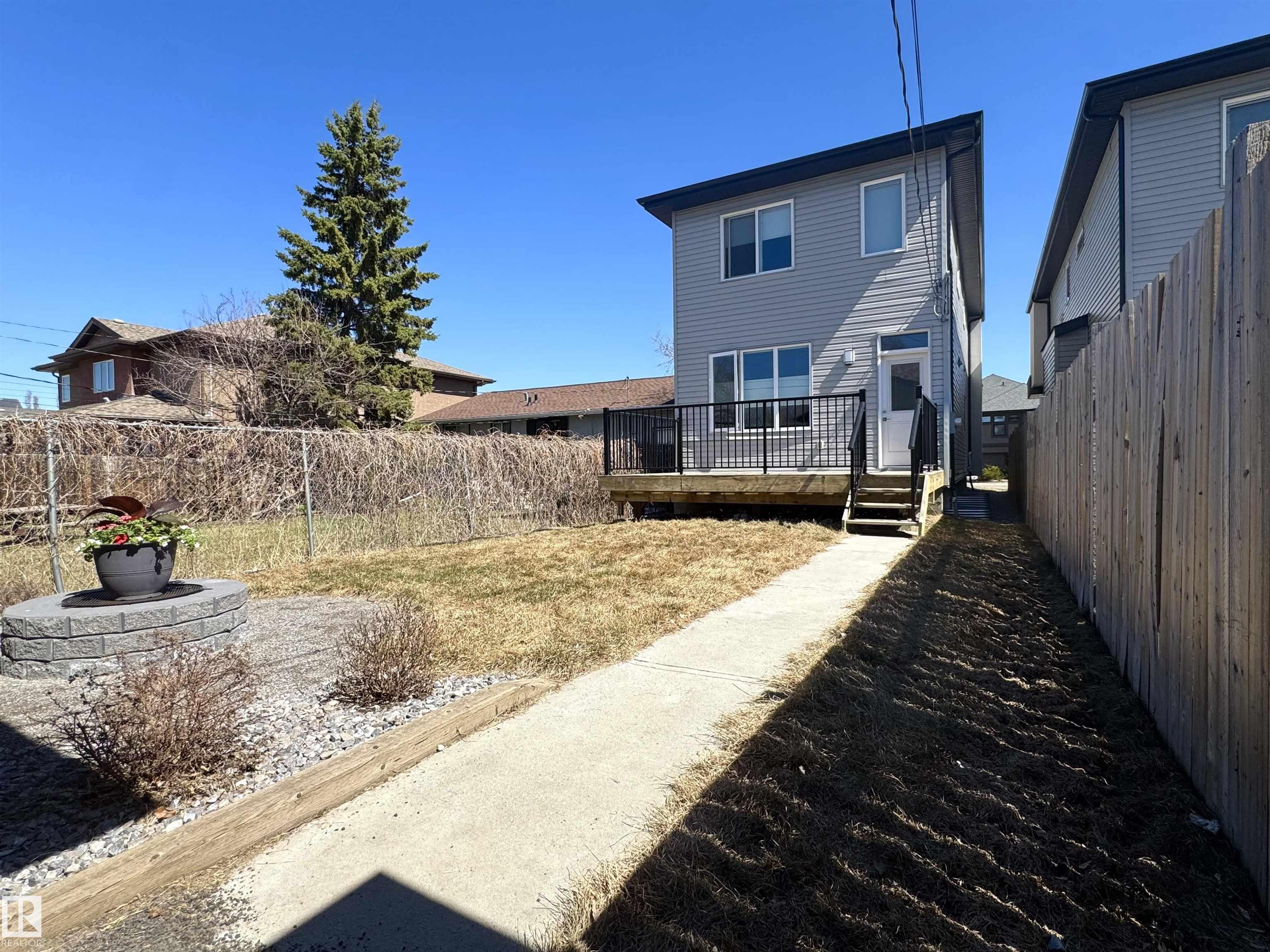 Photo 16 at 9220 154 Street NW, Sherwood, Edmonton