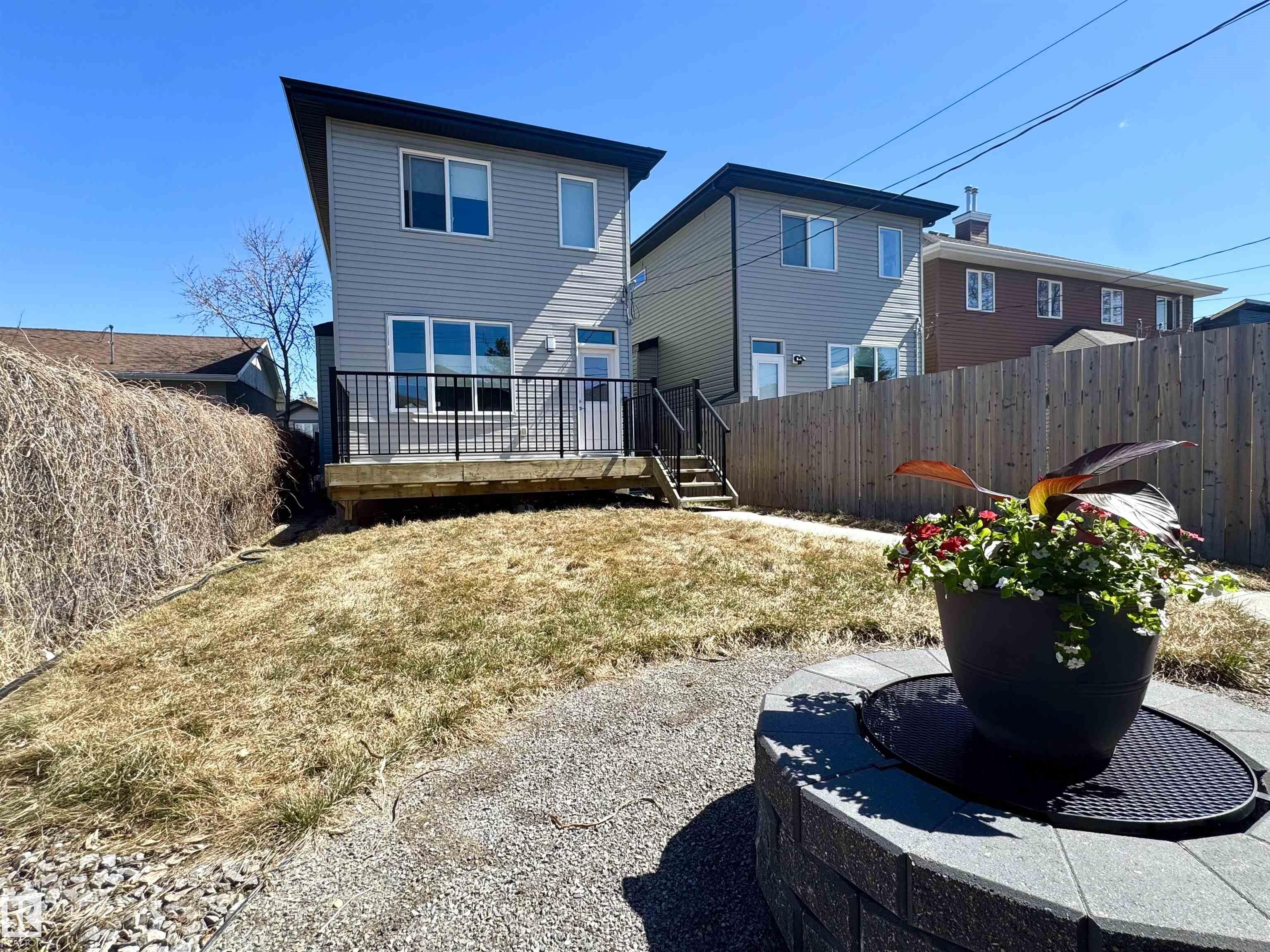 Photo 17 at 9220 154 Street NW, Sherwood, Edmonton