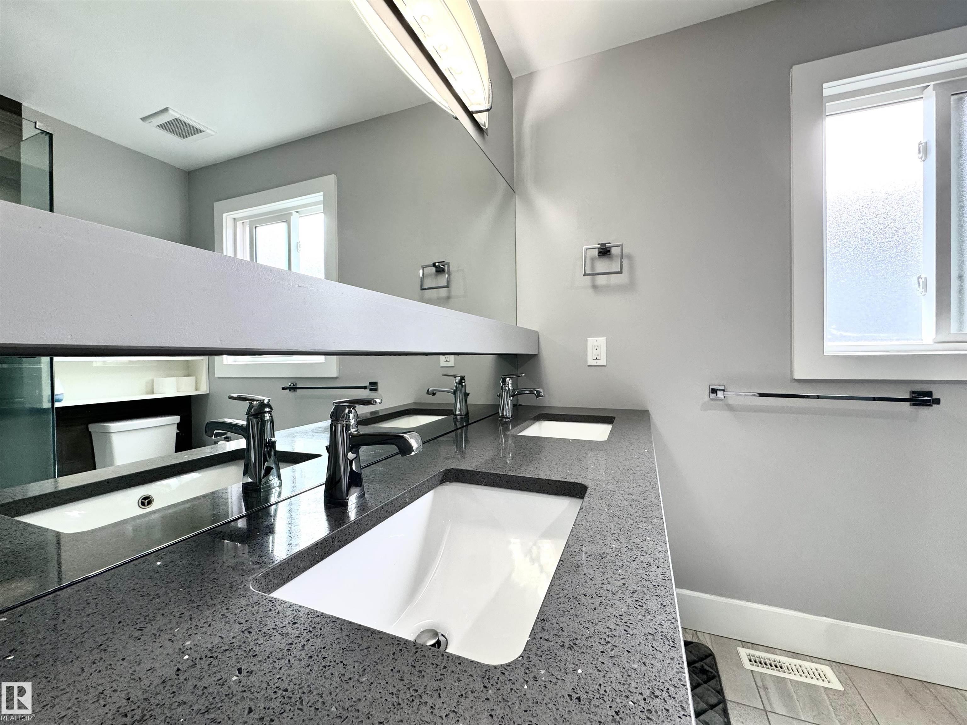 Photo 37 at 9220 154 Street NW, Sherwood, Edmonton