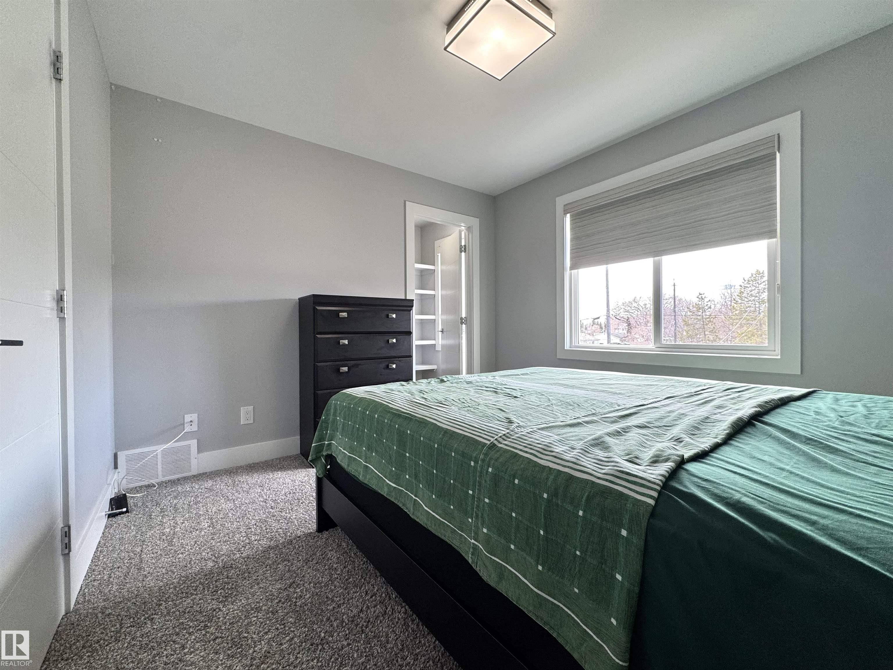https://zimg.paragon.ice.com/ParagonImages/Property/PM/RAE/225398483/47/0/0/58c73ba32e874288d191a5ab8aeff94e/1/21f456cebe1502393db55f52d81b67be/225398483-b9b71b56-c82d-4afd-93f9-36f2c2c635fc.JPG