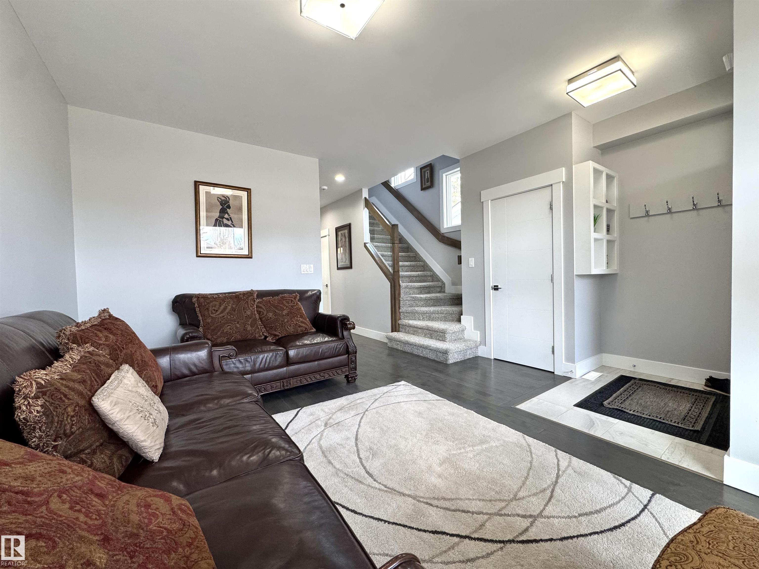 Photo 8 at 9220 154 Street NW, Sherwood, Edmonton