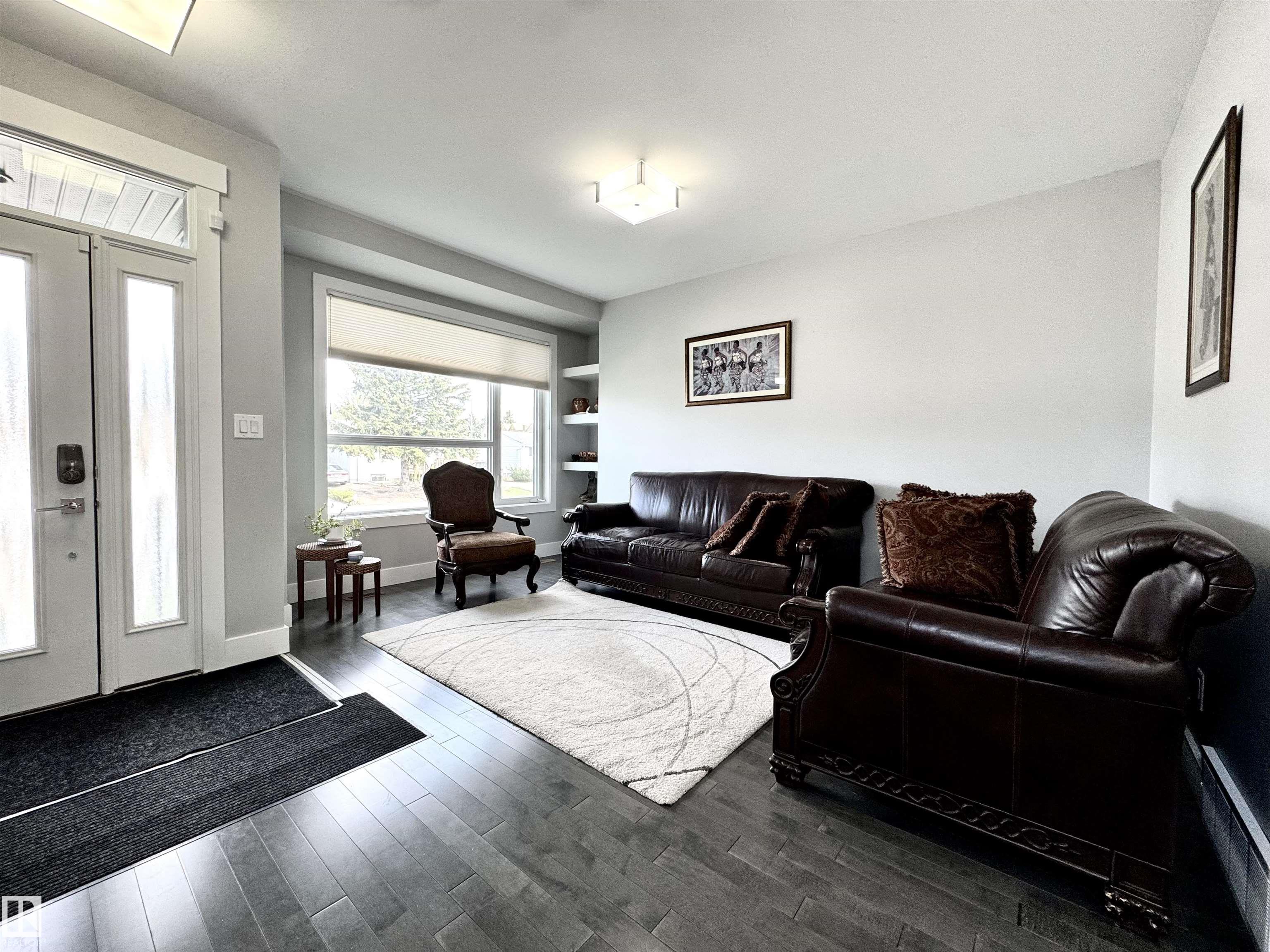 https://zimg.paragon.ice.com/ParagonImages/Property/PM/RAE/225398483/9/0/0/0ce49053866ada152b41cb8d18a9a152/1/21f456cebe1502393db55f52d81b67be/225398483-163fcd78-1014-4c73-b9ca-b8224b688cdb.JPG