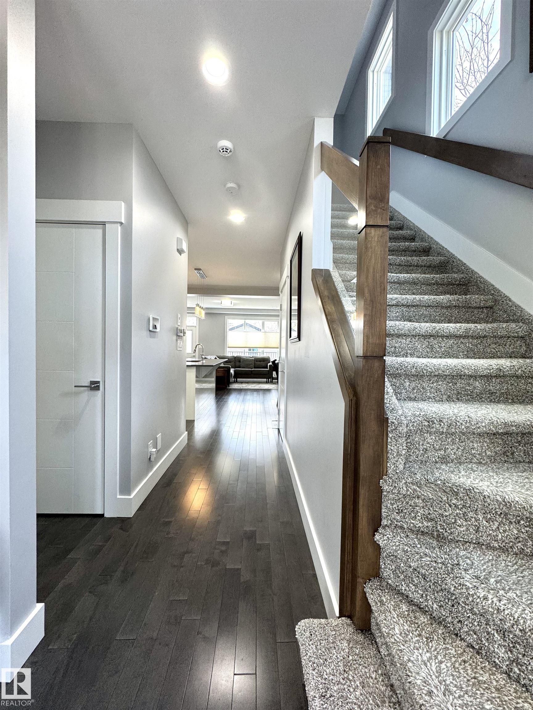 Photo 10 at 9220 154 Street NW, Sherwood, Edmonton