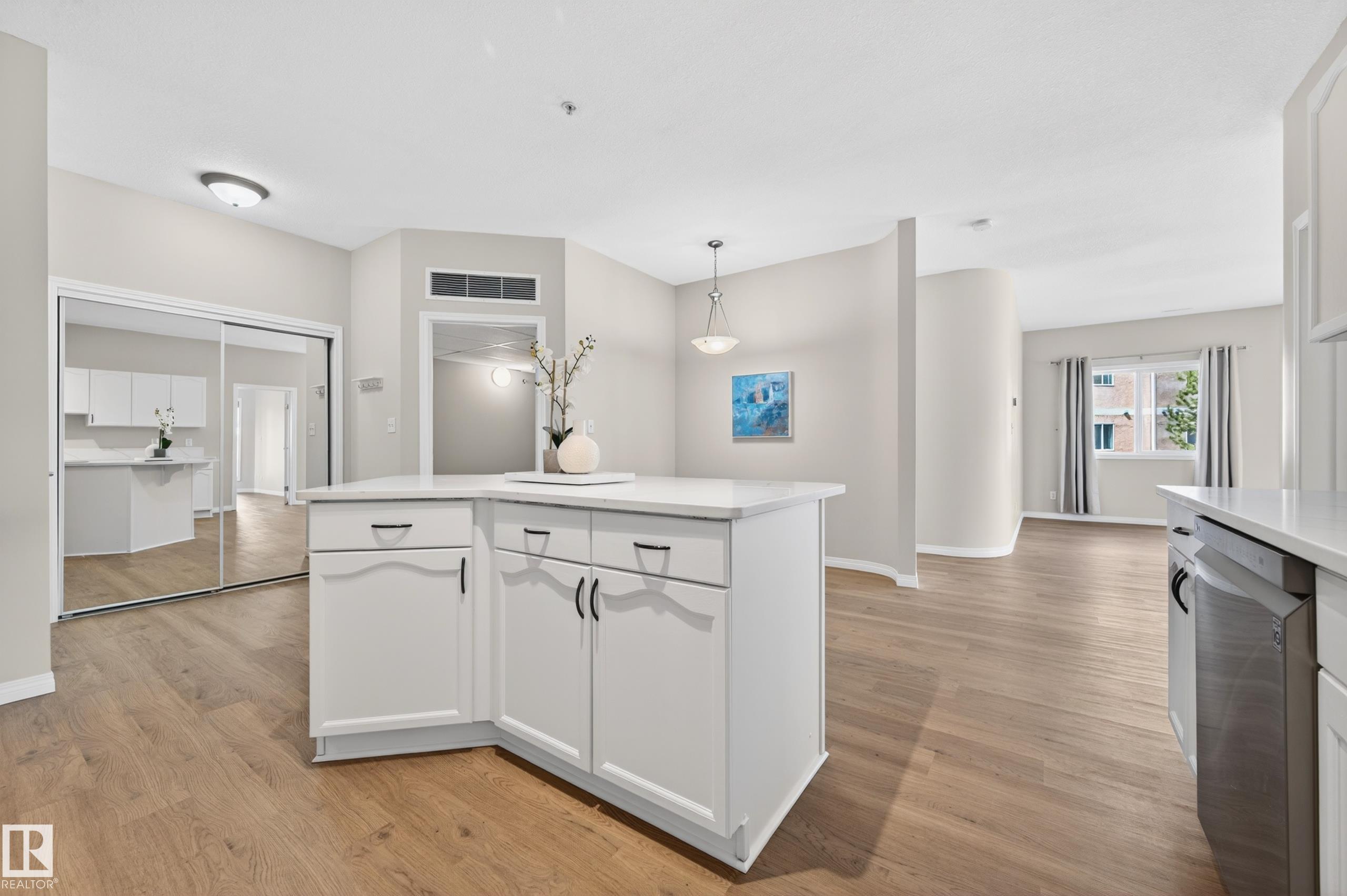 Photo 5 at 222 - 4304 139 Avenue NW, Clareview Town Centre, Edmonton