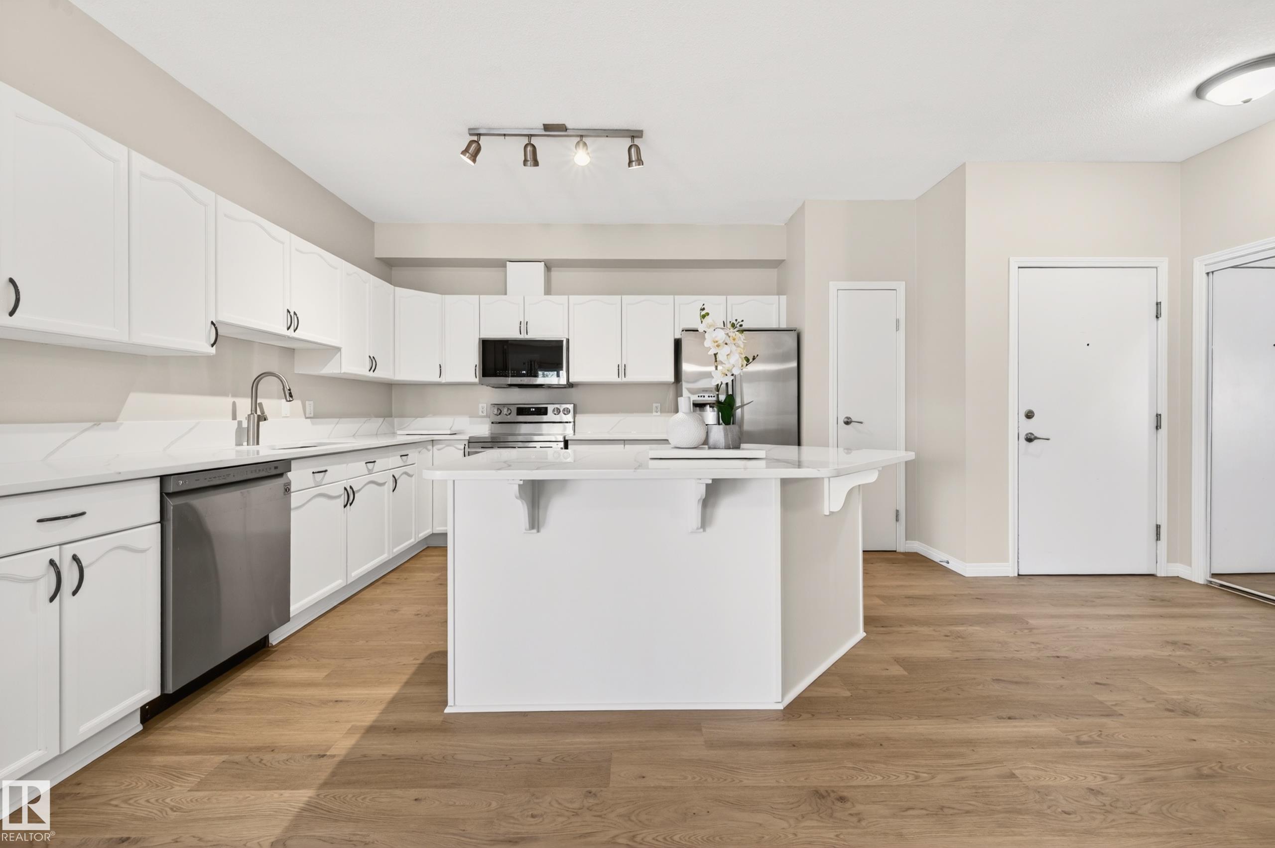 Photo 6 at 222 - 4304 139 Avenue NW, Clareview Town Centre, Edmonton