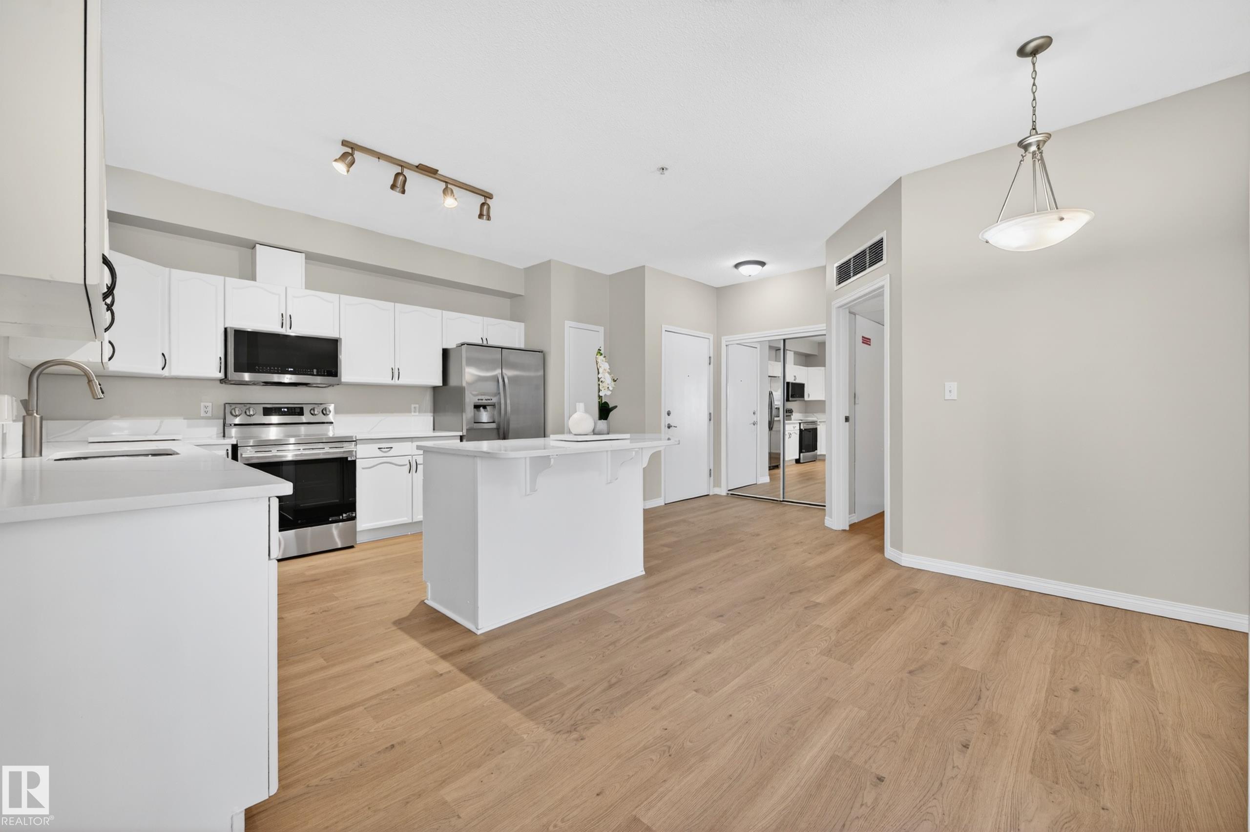 Photo 7 at 222 - 4304 139 Avenue NW, Clareview Town Centre, Edmonton