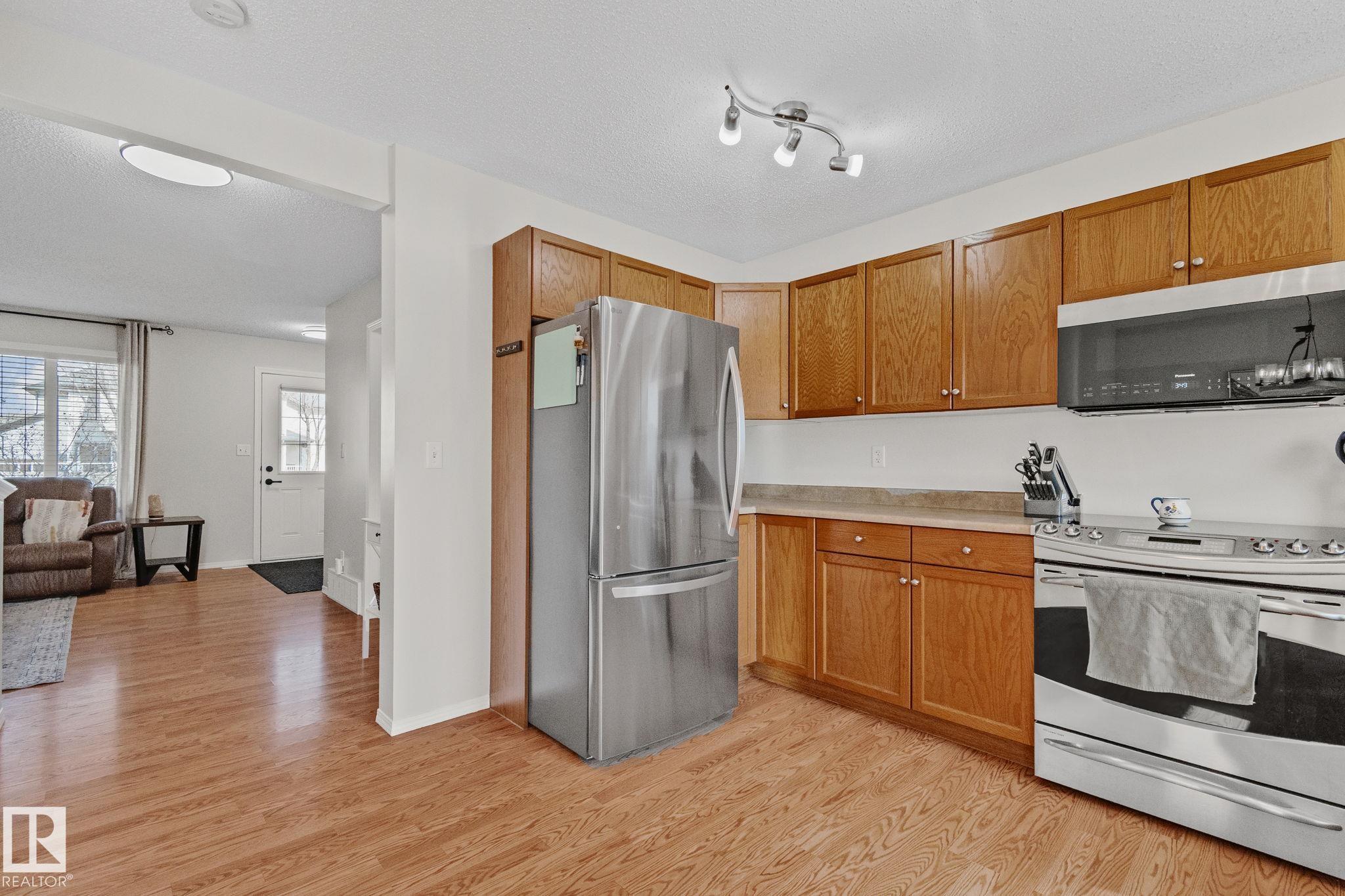 Photo 10 at 14 Allard Way, South Pointe, Fort Saskatchewan