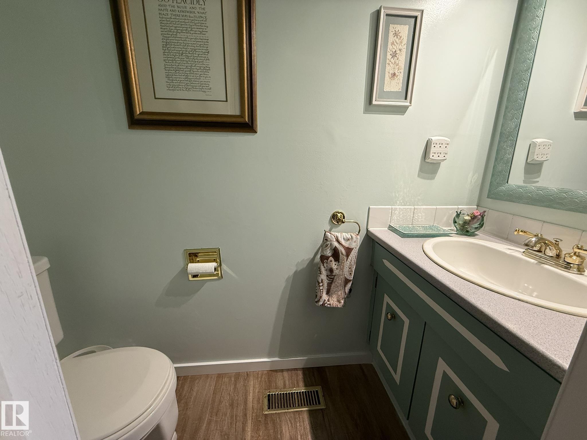 Photo 11 at 18525 66 Avenue NW, Ormsby Place, Edmonton