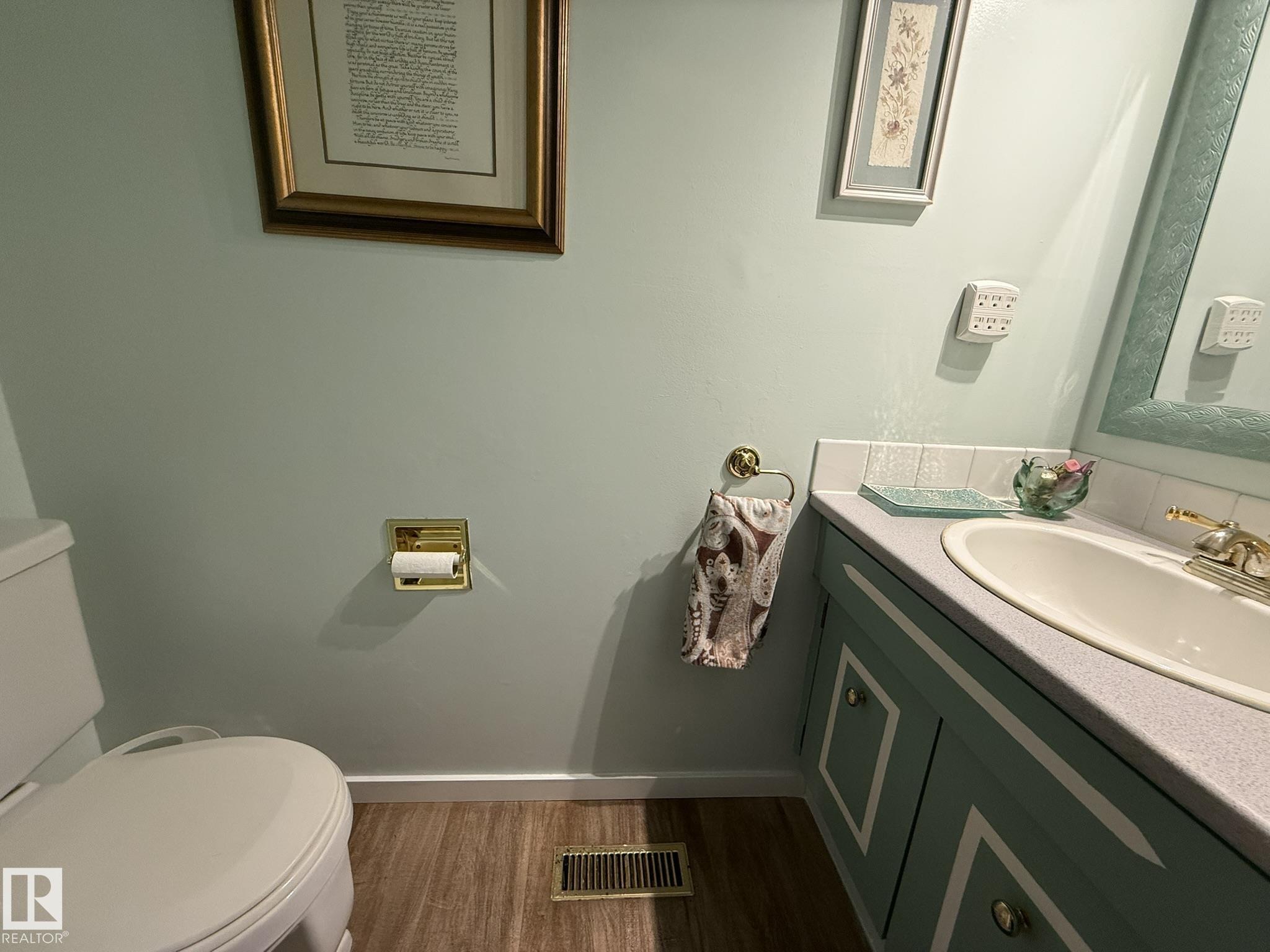 Photo 12 at 18525 66 Avenue NW, Ormsby Place, Edmonton