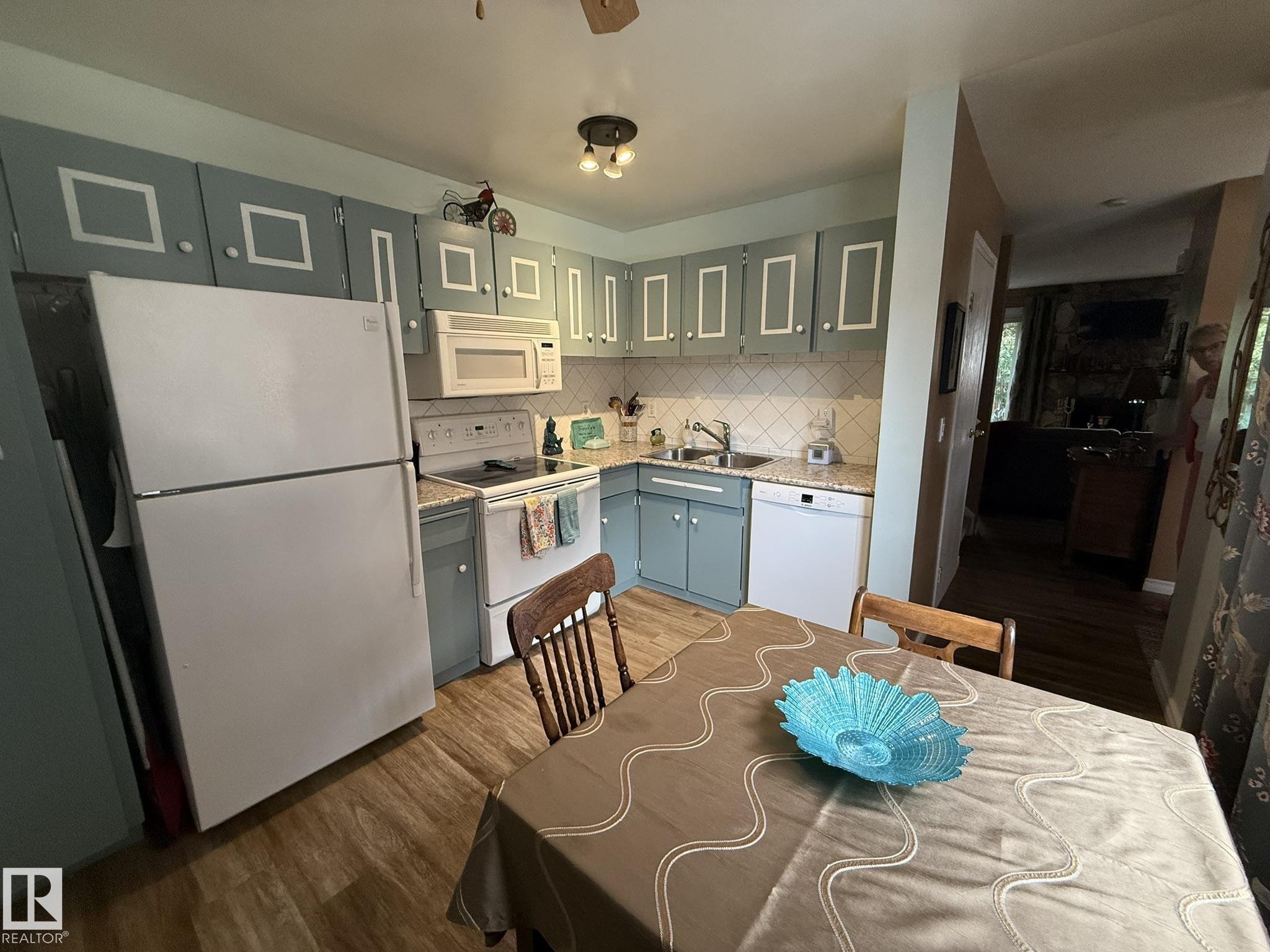 Photo 9 at 18525 66 Avenue NW, Ormsby Place, Edmonton