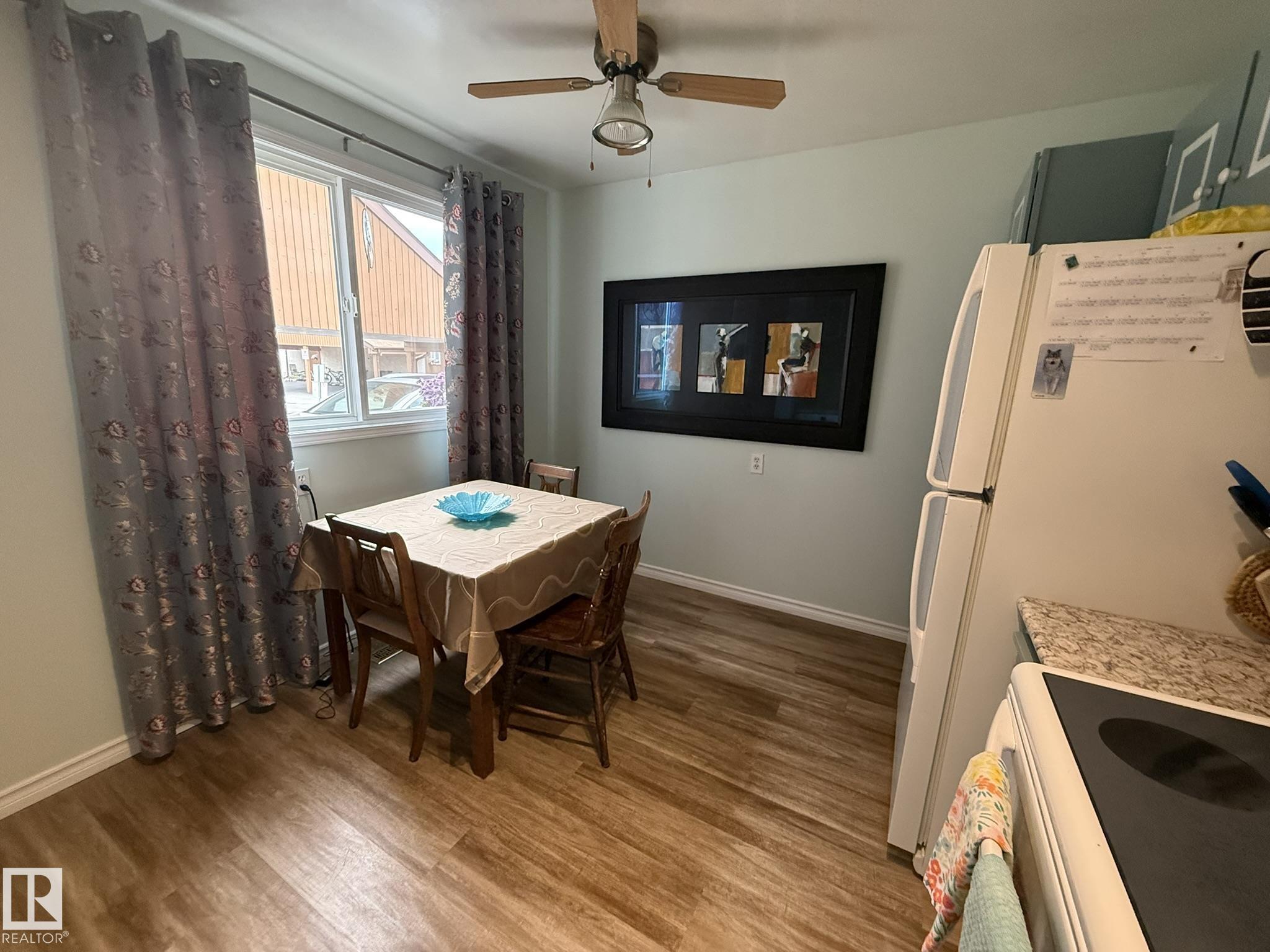 Photo 10 at 18525 66 Avenue NW, Ormsby Place, Edmonton