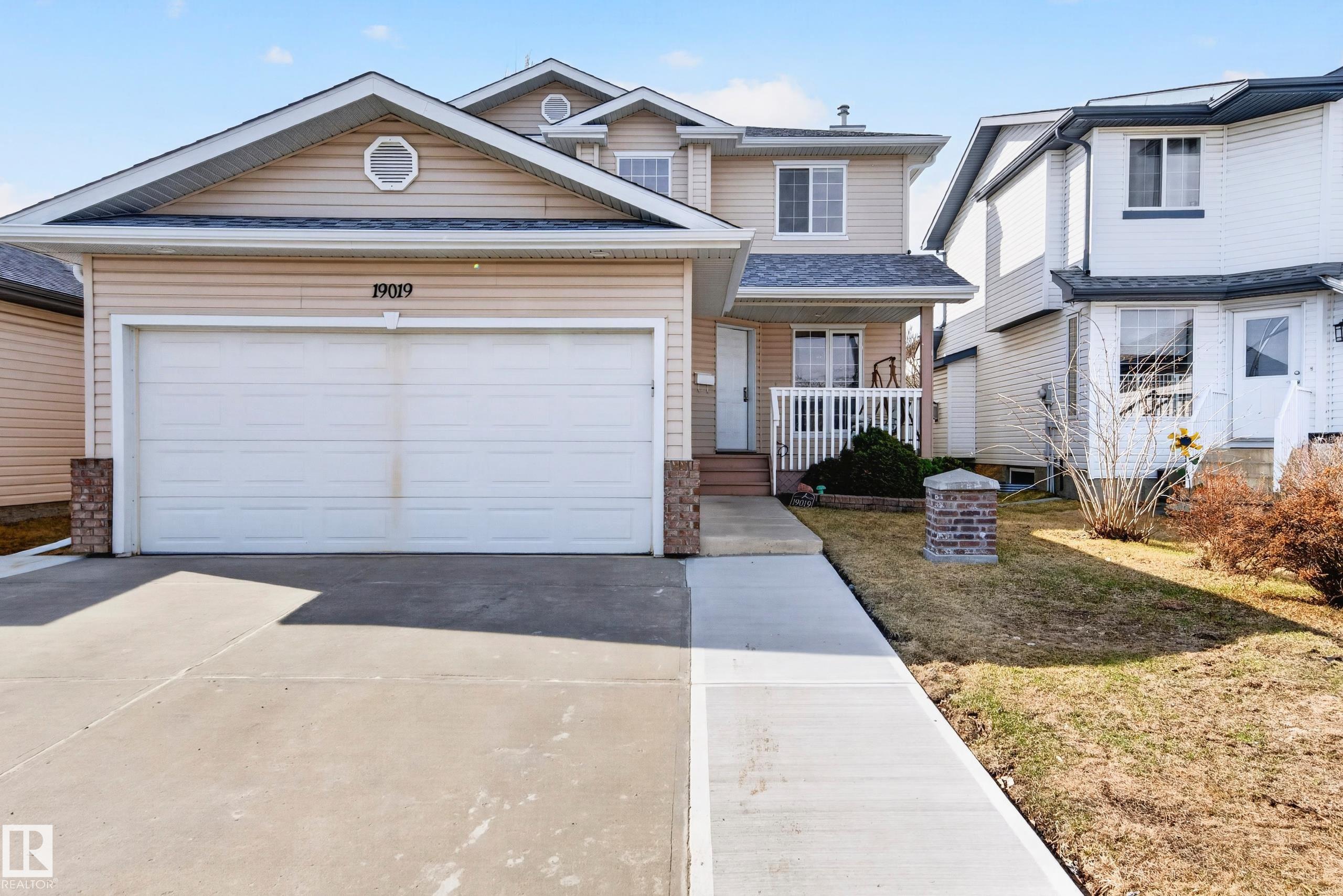 19019 49 Avenue NW, Jamieson Place, Edmonton 2
