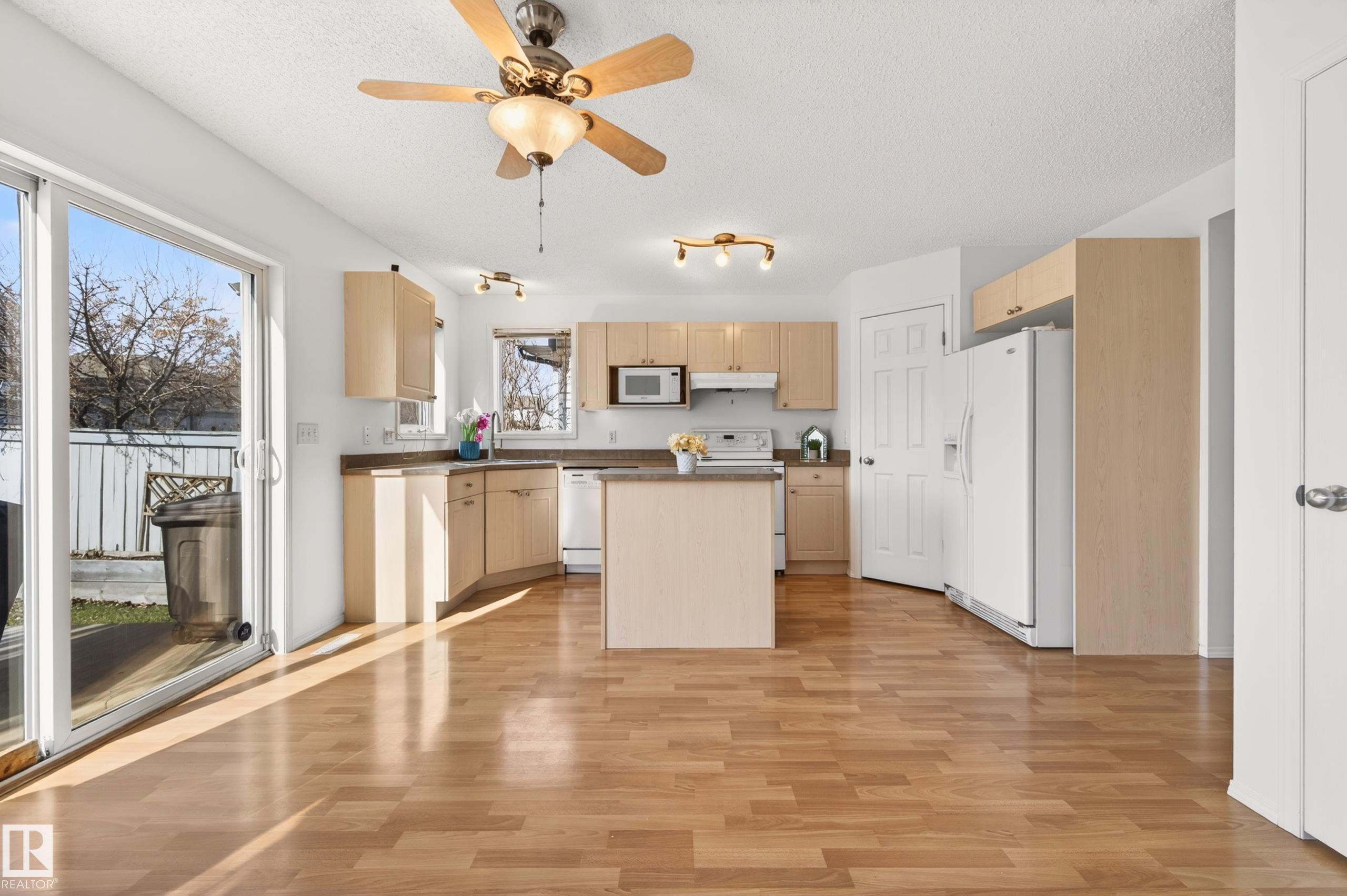 Photo 9 at 19019 49 Avenue NW, Jamieson Place, Edmonton
