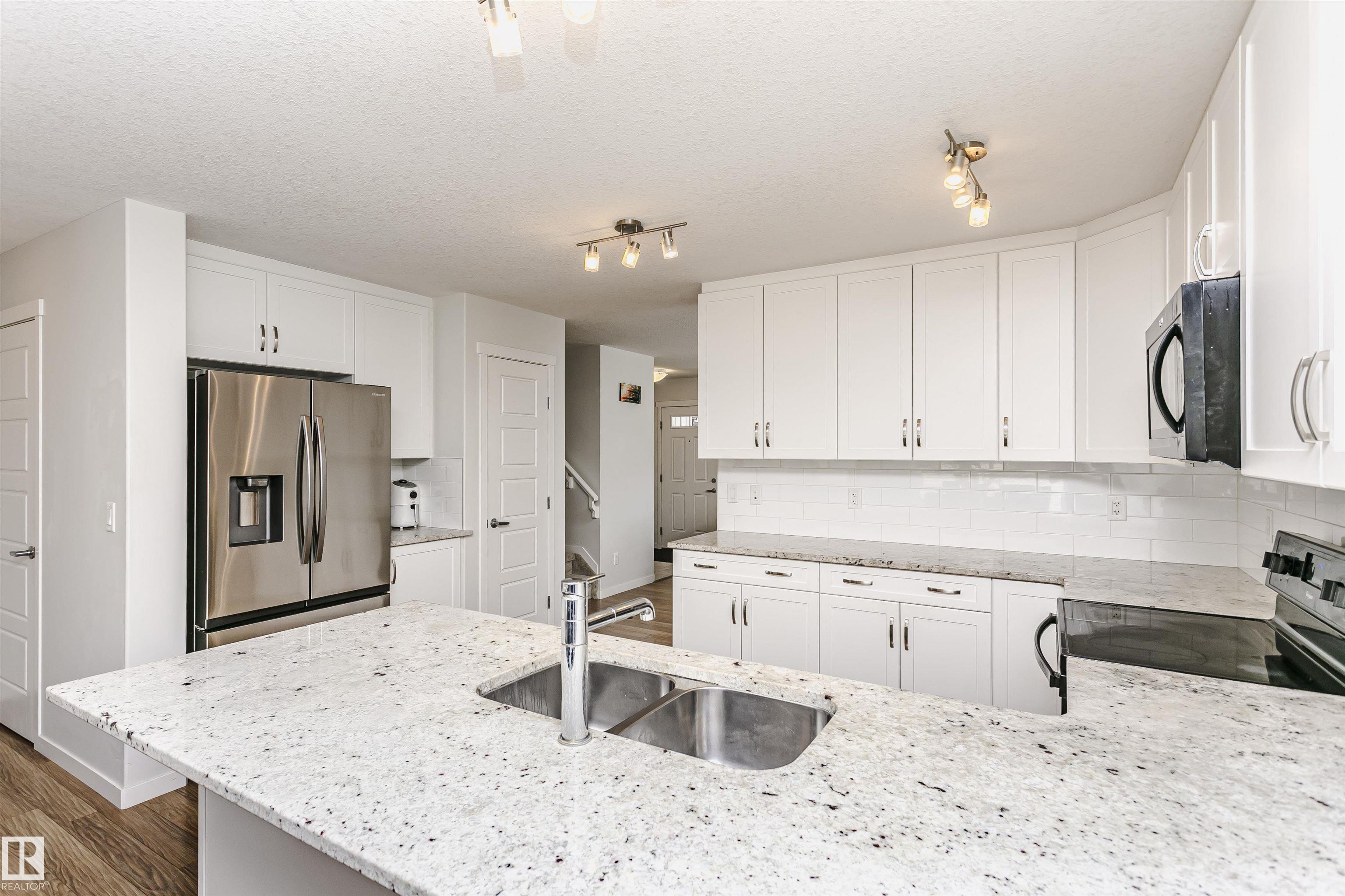 Photo 10 at 1230 163 Street SW, Glenridding Heights, Edmonton