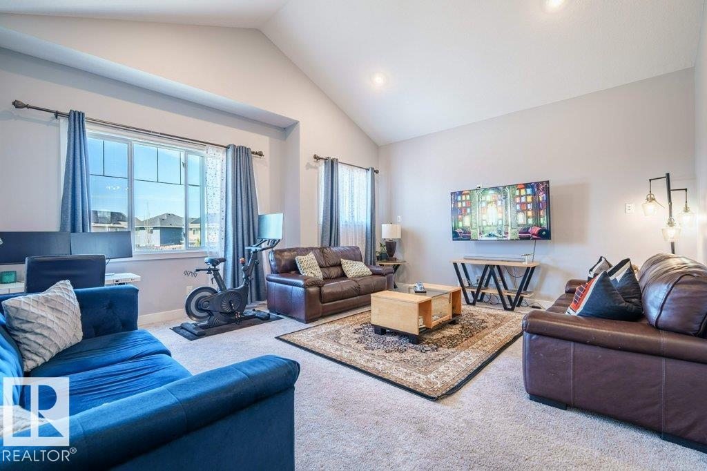 https://zimg.paragon.ice.com/ParagonImages/Property/PM/RAE/225398503/30/0/0/83774c57ec9b4d32ae703f3e134afb2f/1/12fcf484367cbfafd0ef90de36c73b97/225398503-5db888ca-8756-43e3-892e-ceae568202a0.JPG