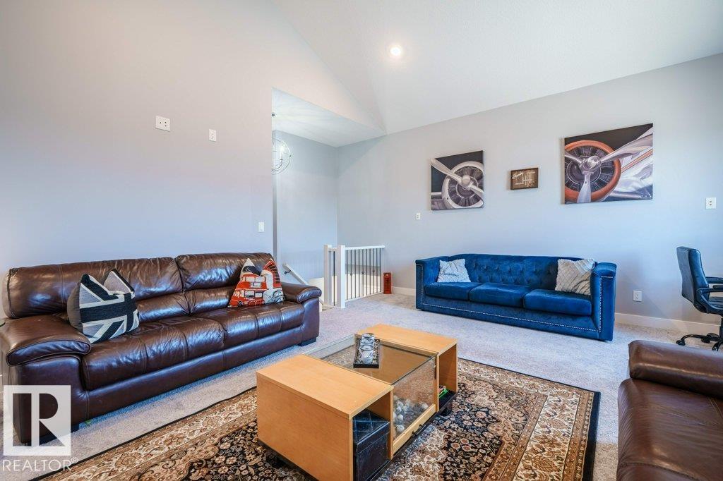 https://zimg.paragon.ice.com/ParagonImages/Property/PM/RAE/225398503/32/0/0/a3d7978a420e1f0acde3ccf159e88526/1/12fcf484367cbfafd0ef90de36c73b97/225398503-4bdd1784-34c0-4d0f-95e2-5938ba4d902e.JPG