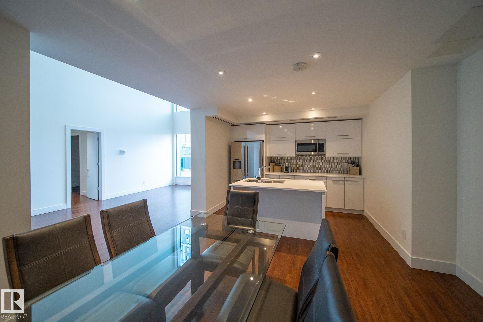 https://zimg.paragon.ice.com/ParagonImages/Property/PM/RAE/225398505/32/0/0/49cf59ad279c4fd5fec654ed35ab0570/1/9dde936d92eecab7975c981a53506483/225398505-0cb3e32c-415c-4469-ae7a-f4ea60953df6.JPG