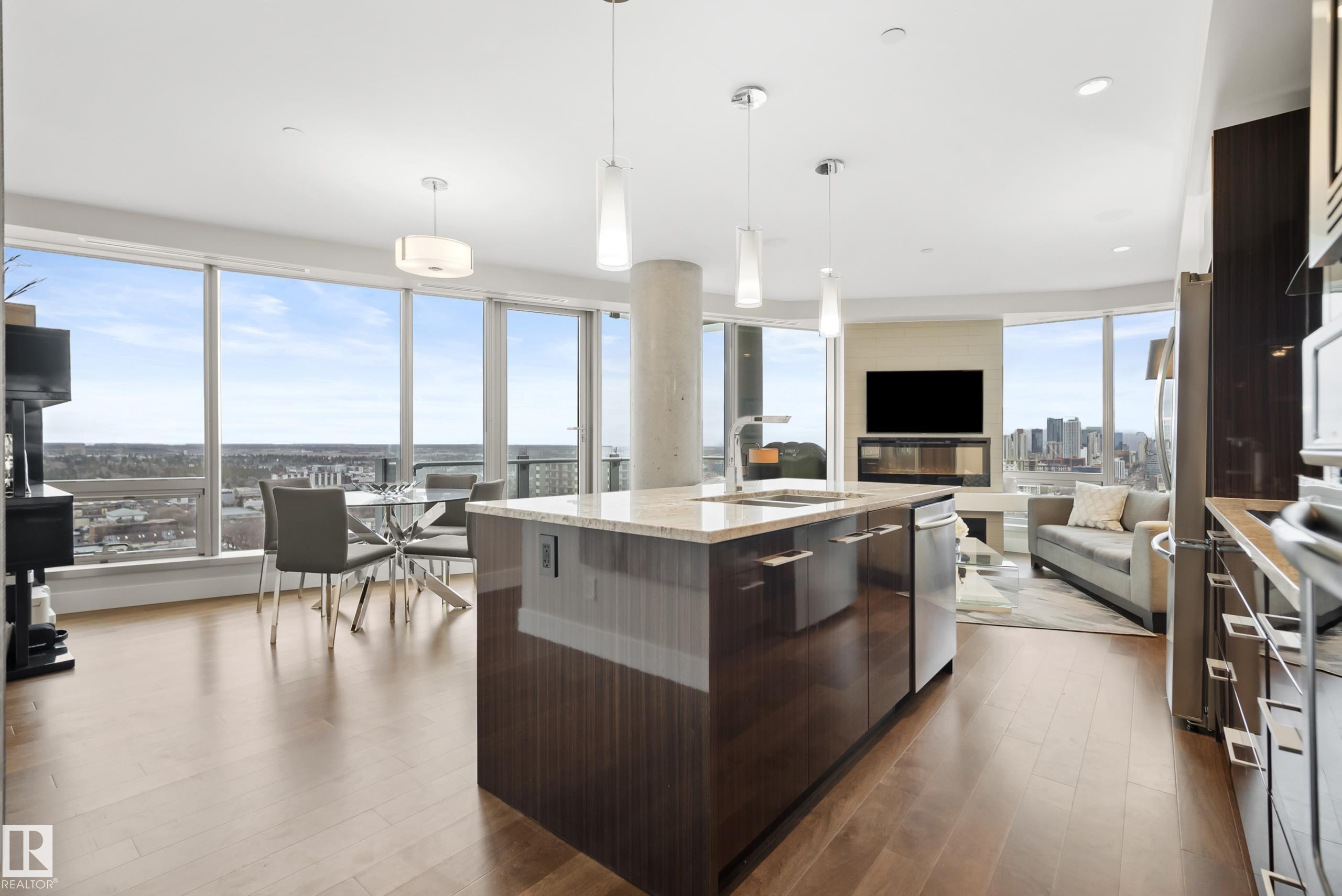 https://zimg.paragon.ice.com/ParagonImages/Property/PM/RAE/225398505/6/0/0/4fcb7c3bd4b9b3521dc923a10f95f613/1/9dde936d92eecab7975c981a53506483/225398505-77566313-4de6-407e-b842-1f68a9e5af9b.JPG