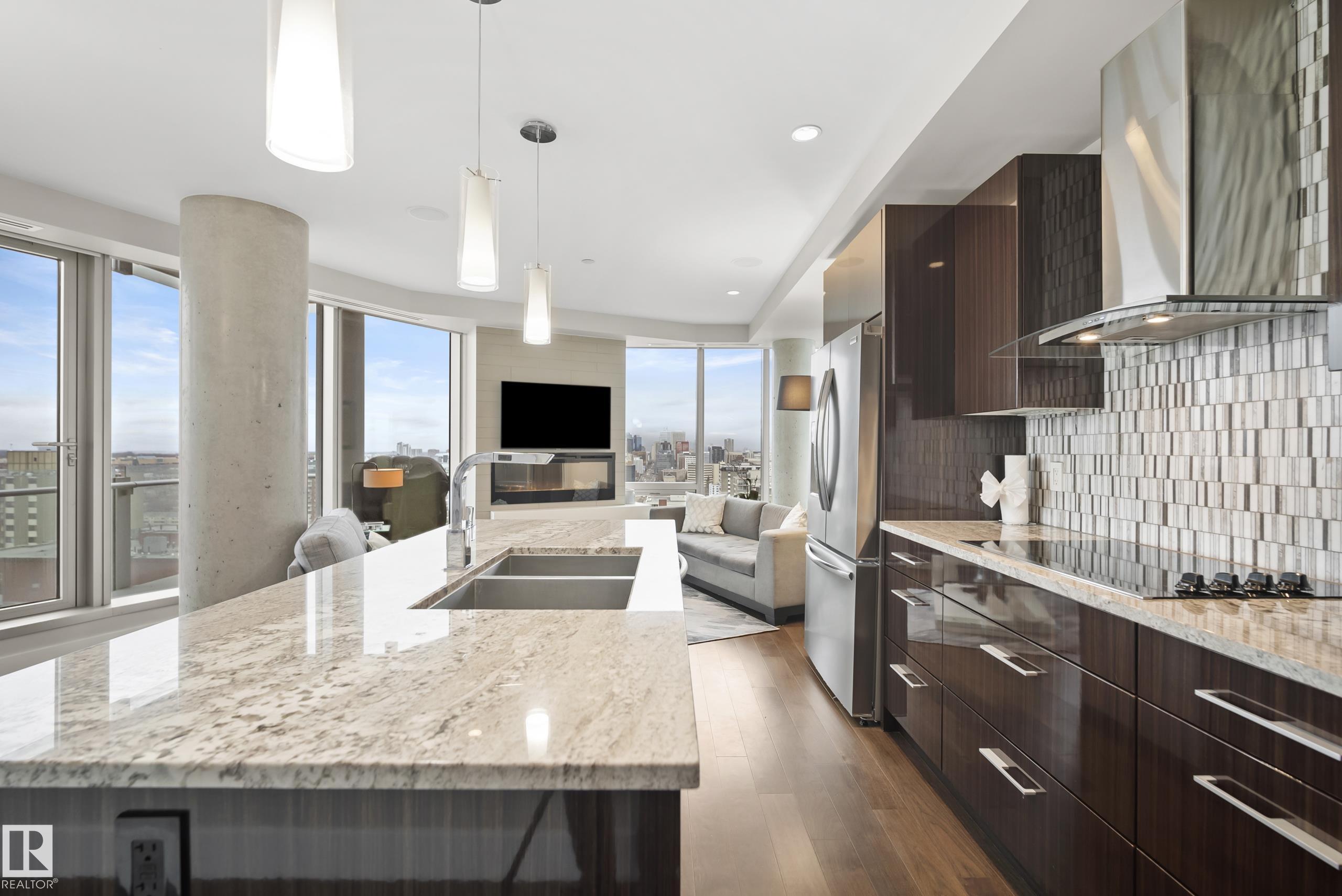 https://zimg.paragon.ice.com/ParagonImages/Property/PM/RAE/225398505/7/0/0/b9b31713c521a975285ccab3c4a264bf/1/9dde936d92eecab7975c981a53506483/225398505-e8d9ce49-e7bd-4640-ac07-44f6f00e05c9.JPG