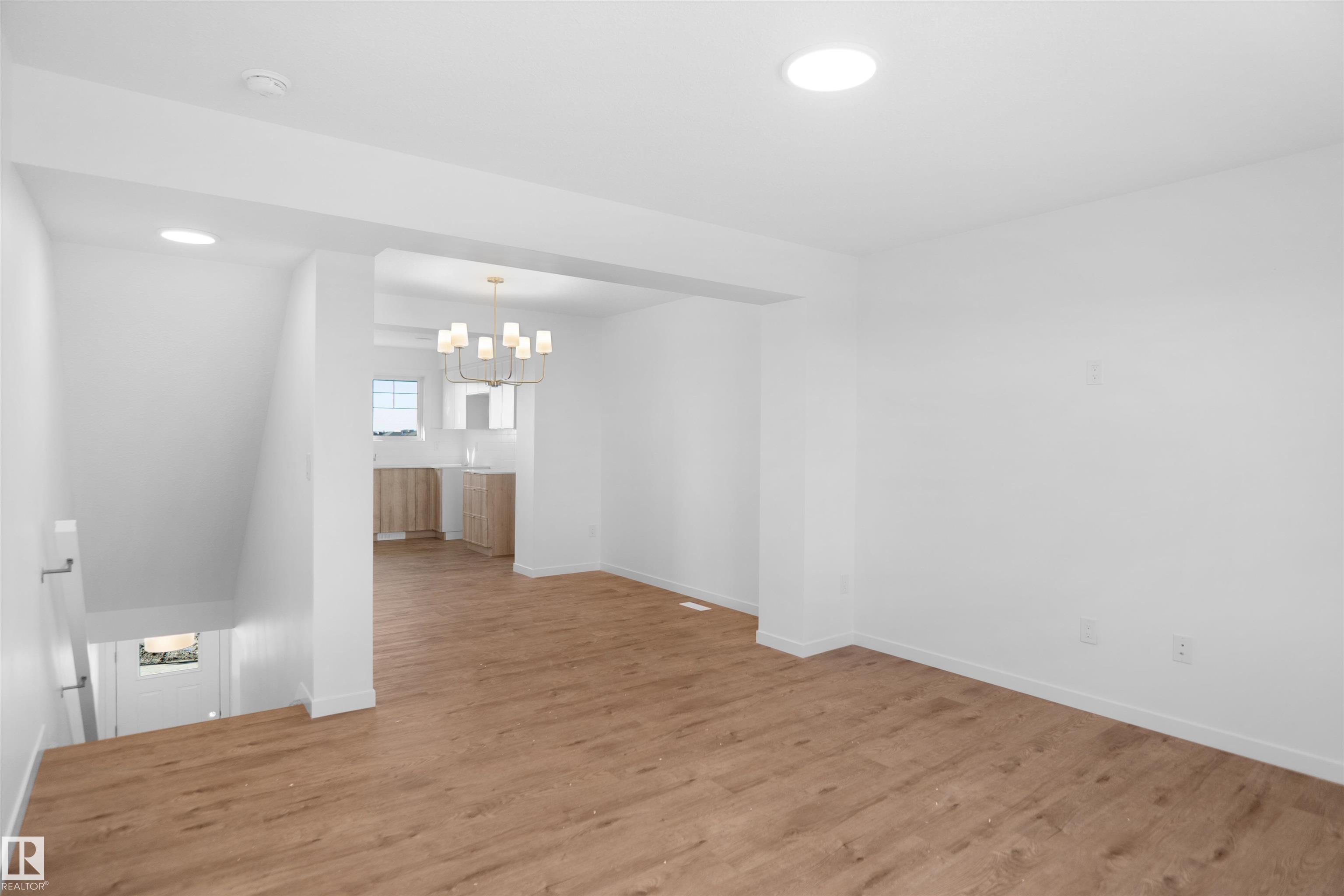 https://zimg.paragon.ice.com/ParagonImages/Property/PM/RAE/225398506/11/0/0/6c9afc4fafbfeb2389db93710729c34a/1/a3c25af1e2fa98ef59527bac413ca1e8/225398506-369052C4-D264-4409-9C3C-53513E1BFC2B.JPG