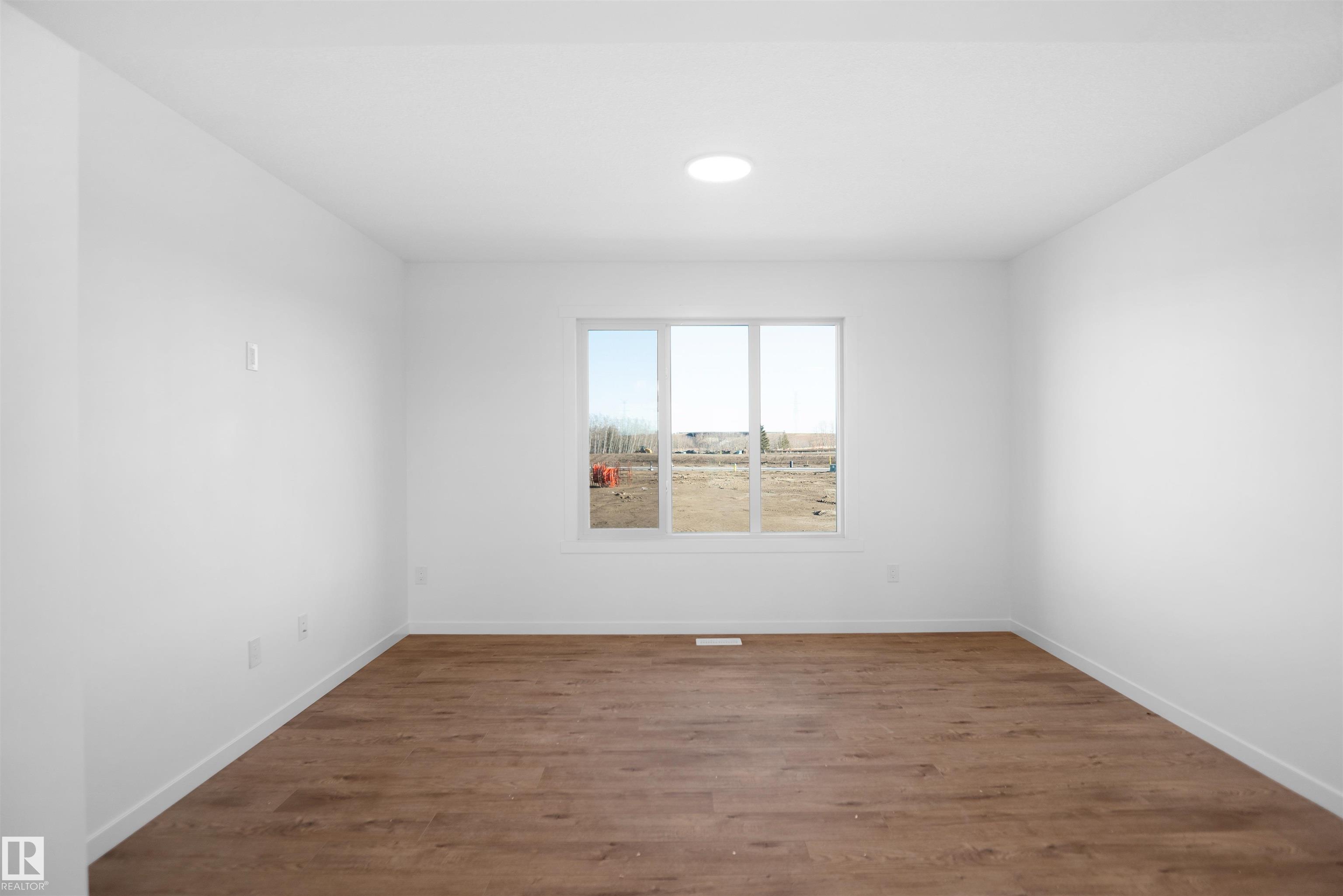 https://zimg.paragon.ice.com/ParagonImages/Property/PM/RAE/225398506/15/0/0/0e830c7e9439579bd8e74c5e95e1dfc5/1/a3c25af1e2fa98ef59527bac413ca1e8/225398506-8C18132D-9209-4549-9C2E-5D1256093D00.JPG