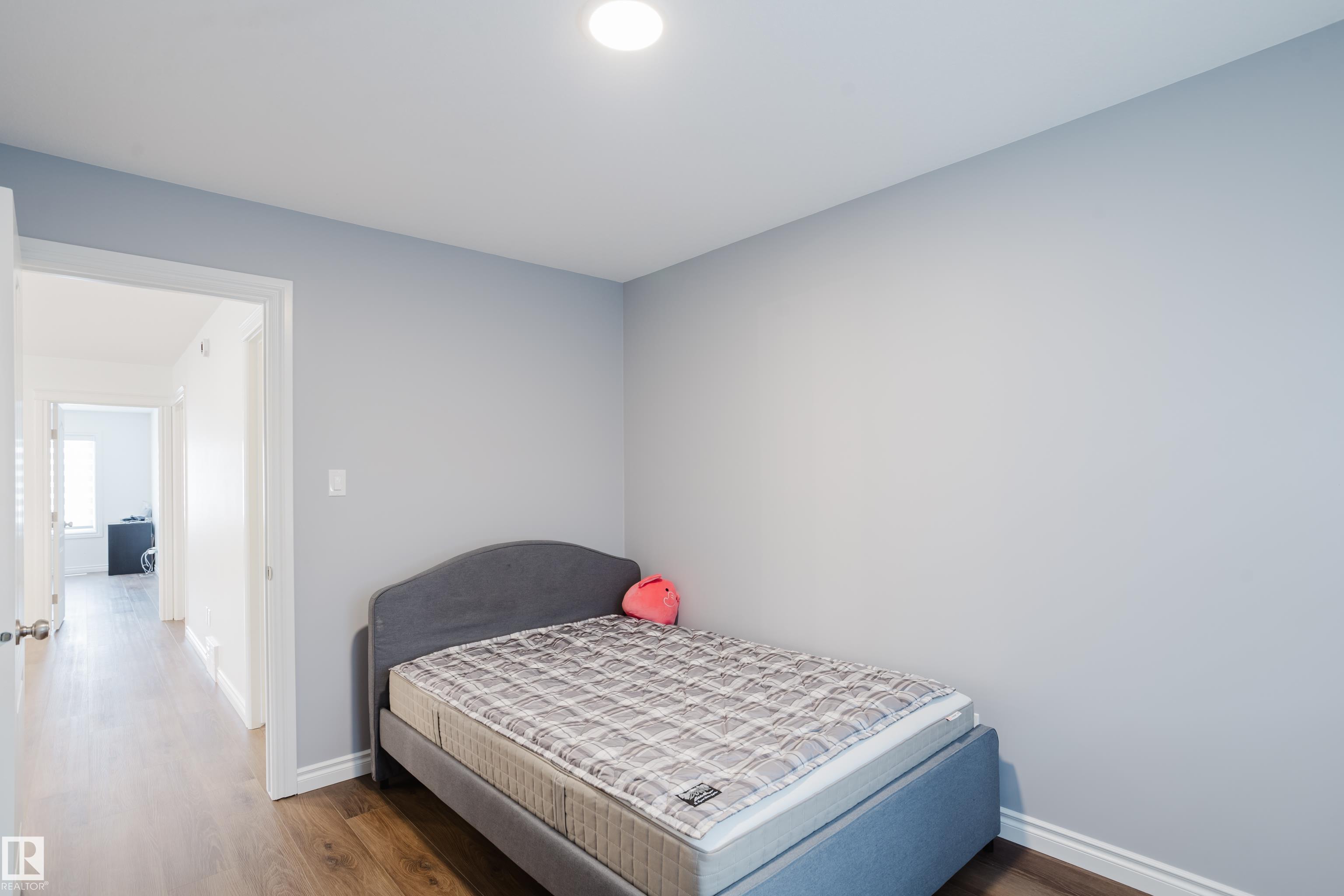 https://zimg.paragon.ice.com/ParagonImages/Property/PM/RAE/225398515/39/0/0/0ac94528c228fae12070a8c999c240c8/1/cd7be74fa1fdd7f2cda0ccc9c051d5b9/225398515-e587a90e-989c-41ea-8901-d70995f6b4a7.JPG