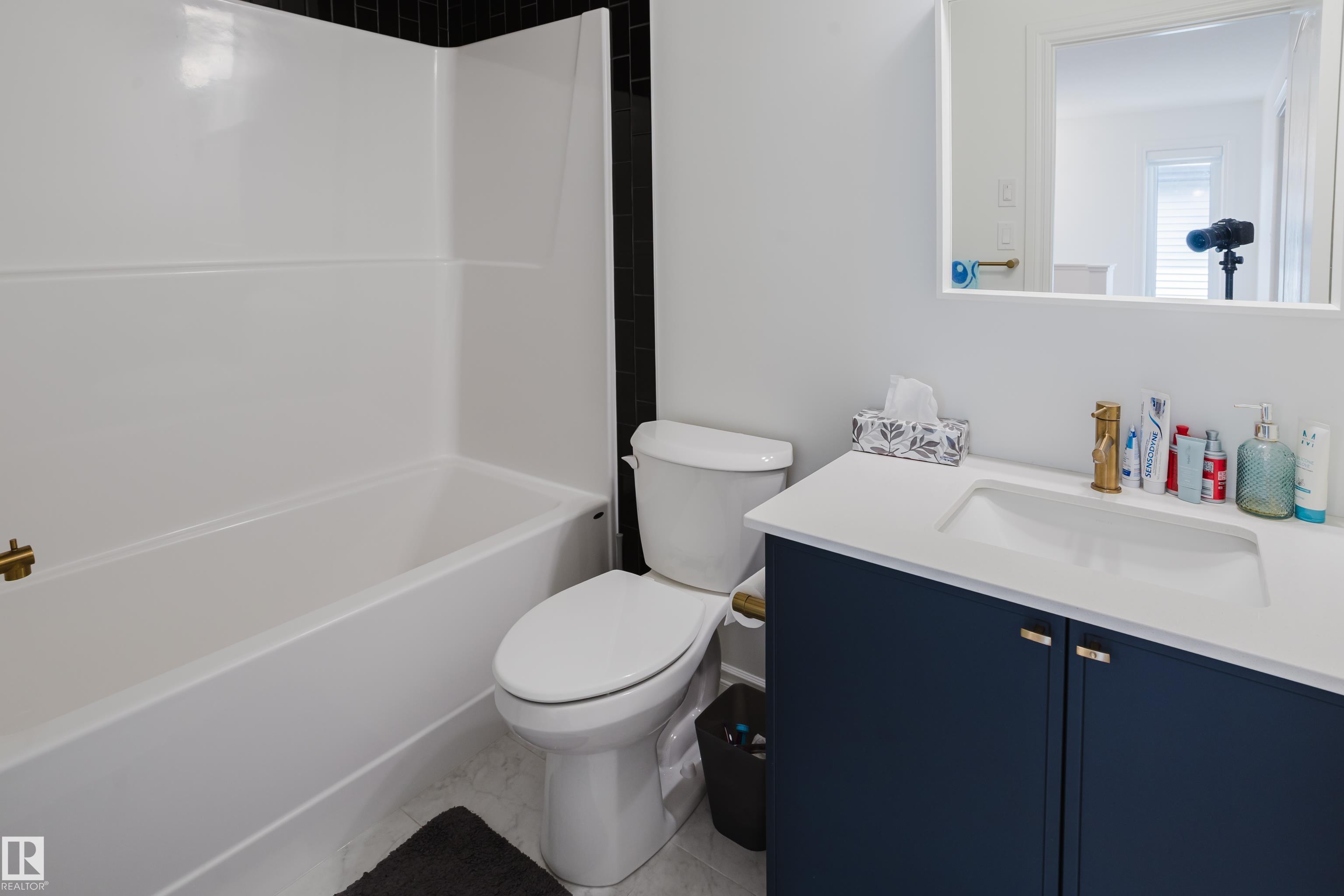 https://zimg.paragon.ice.com/ParagonImages/Property/PM/RAE/225398515/43/0/0/4017e35a52dfc6b8dd868fbcd431e2b4/1/cd7be74fa1fdd7f2cda0ccc9c051d5b9/225398515-785f5189-562e-4e49-babd-d7b1d5b01142.JPG
