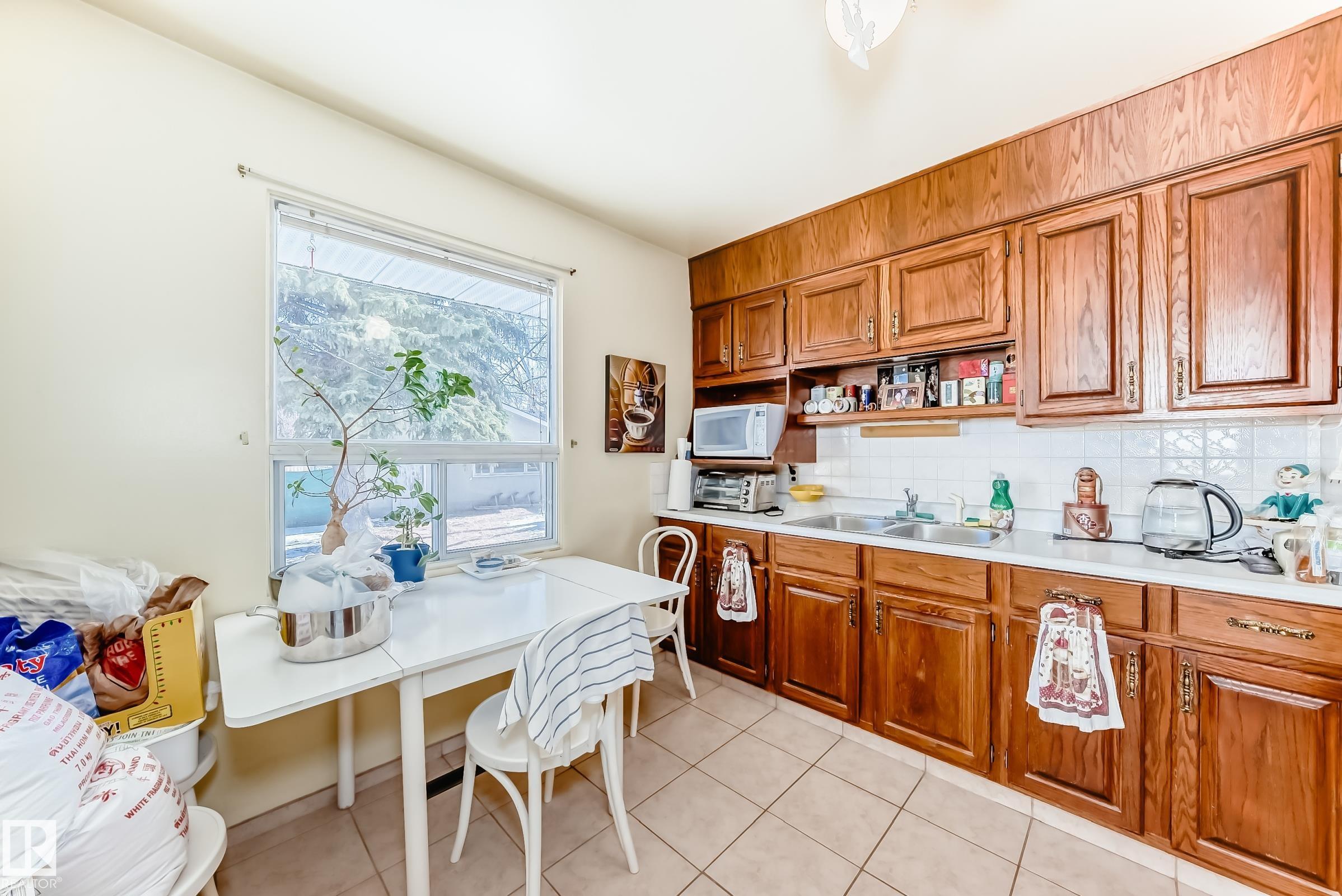 Photo 13 at 12237 135 Street NW, Dovercourt, Edmonton