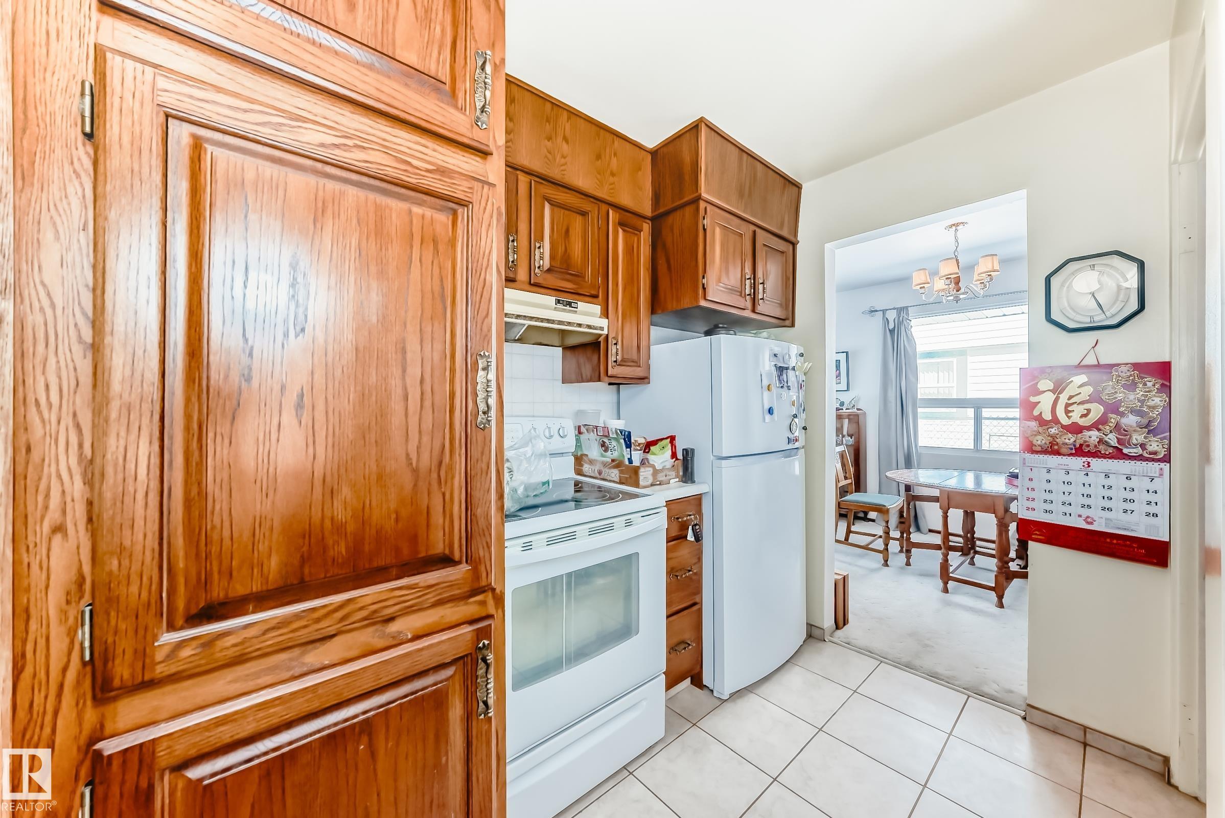 Photo 10 at 12237 135 Street NW, Dovercourt, Edmonton
