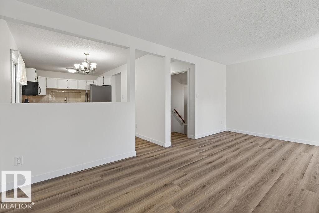 https://zimg.paragon.ice.com/ParagonImages/Property/PM/RAE/225398533/13/0/0/c4db6b36086ecdbb2e1833459a5fdd95/1/48dc45a761745d8a8b3528d700a2d043/225398533-56fde6c0-01a4-483a-ac1e-cdda9216146e.JPG