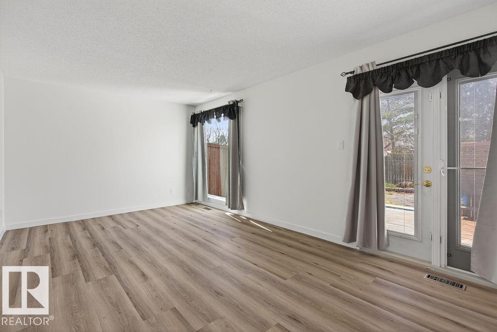 https://zimg.paragon.ice.com/ParagonImages/Property/PM/RAE/225398533/15/0/0/5b87992fd920b343b0c469898a7bb920/1/48dc45a761745d8a8b3528d700a2d043/225398533-cdc8eb5b-5fea-40b6-ba5e-ed71f37cae45.JPG