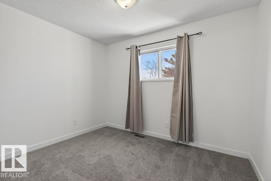https://zimg.paragon.ice.com/ParagonImages/Property/PM/RAE/225398533/22/0/0/6824f112d300034b88bfe2d0983ae3fc/1/48dc45a761745d8a8b3528d700a2d043/225398533-7e6710a8-bc68-4efd-874c-2e2e47cbc173.JPG