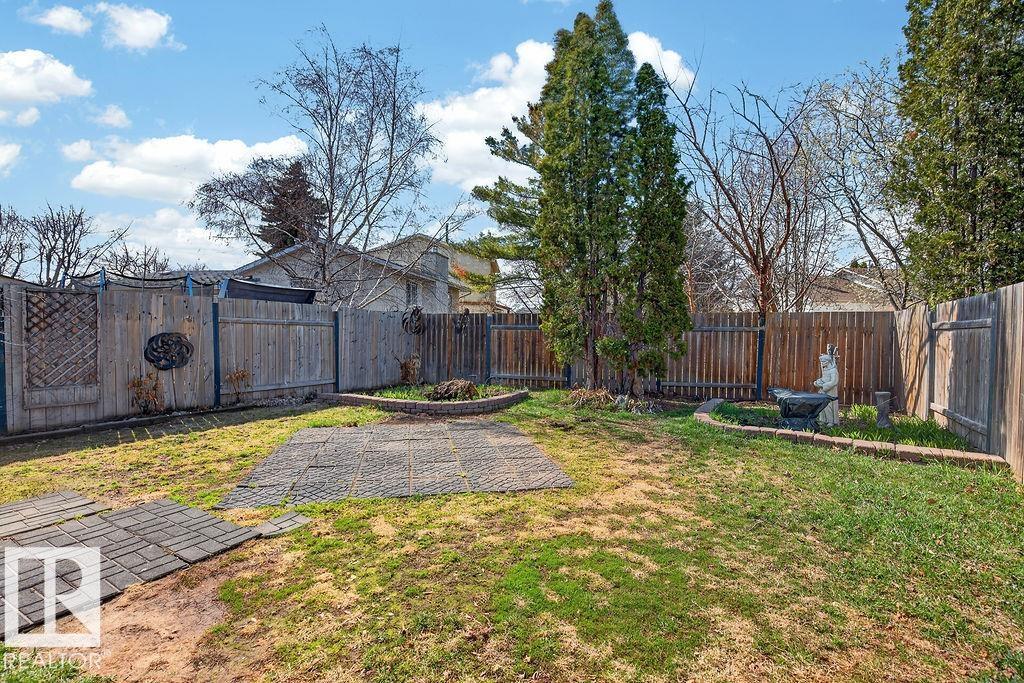 https://zimg.paragon.ice.com/ParagonImages/Property/PM/RAE/225398533/30/0/0/eb7091a02bf9106206817e9a767eb129/1/48dc45a761745d8a8b3528d700a2d043/225398533-aed60cab-3d7e-41ab-9cdb-2575771cc432.JPG