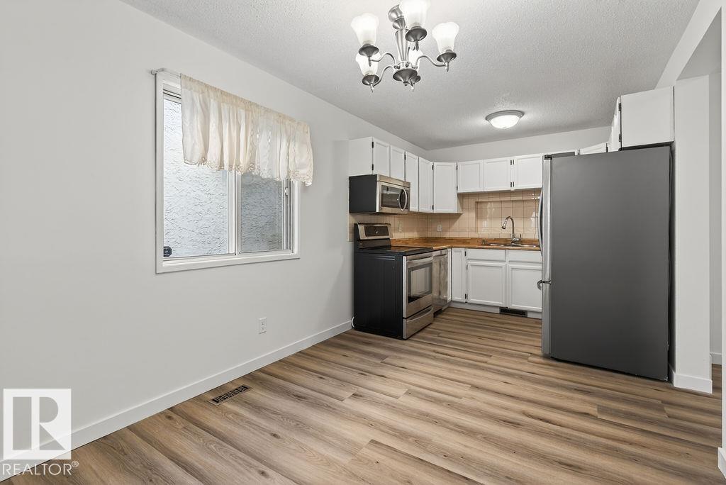 https://zimg.paragon.ice.com/ParagonImages/Property/PM/RAE/225398533/6/0/0/0616be50295e0574f18ce6e85d881cd8/1/48dc45a761745d8a8b3528d700a2d043/225398533-21429528-6cb1-4094-a0f0-42dc928fedb3.JPG