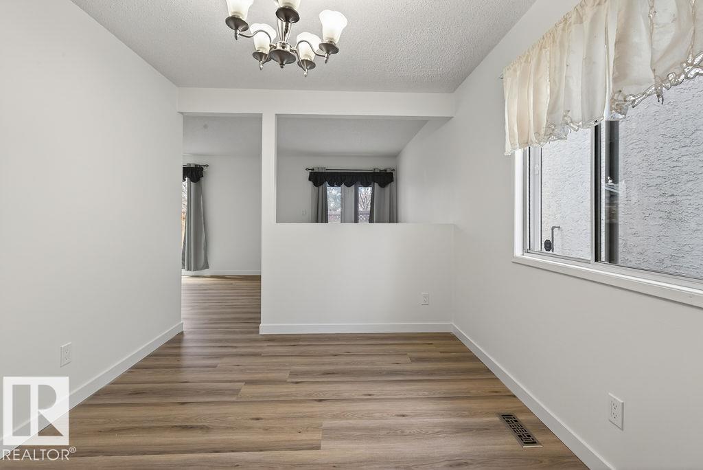 https://zimg.paragon.ice.com/ParagonImages/Property/PM/RAE/225398533/7/0/0/3f67e903e3f05e99f45a2cbe23ca5b29/1/48dc45a761745d8a8b3528d700a2d043/225398533-d6823d2b-61b5-435c-bc09-4d374108a748.JPG