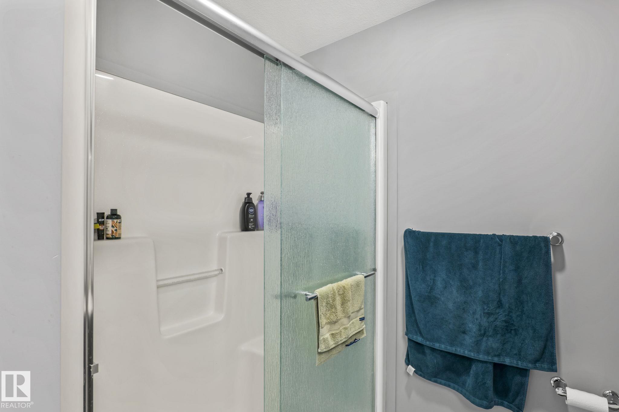 https://zimg.paragon.ice.com/ParagonImages/Property/PM/RAE/225398535/25/0/0/48c62aec379efa2f98a60738b21f833b/1/3bf93b7fe31023d3d91f41b28776d3eb/225398535-dbe72f37-5ff3-4026-b13d-5ae1235f2779.JPG