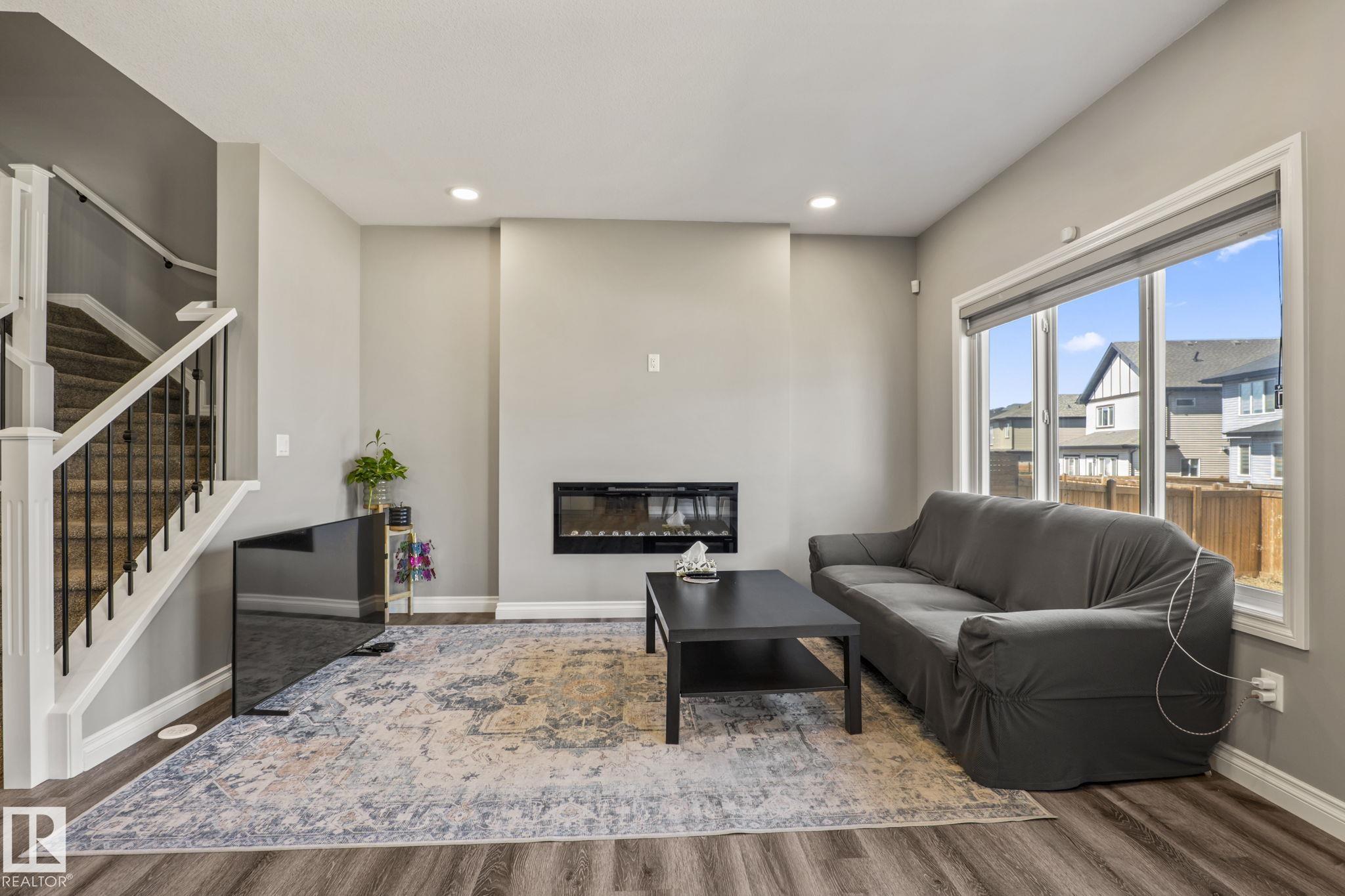 Picture for 5142 23A AV SW