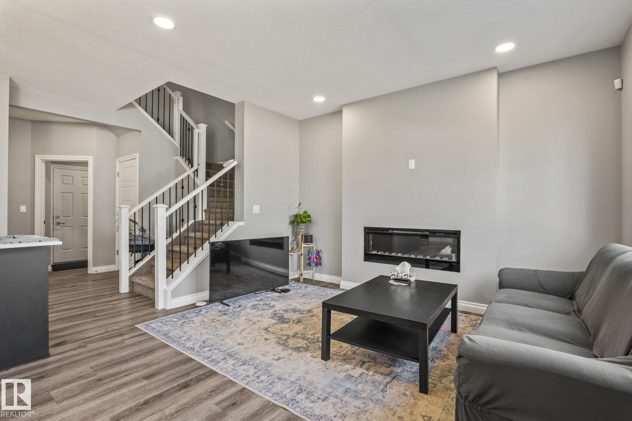 Picture for 5142 23A AV SW