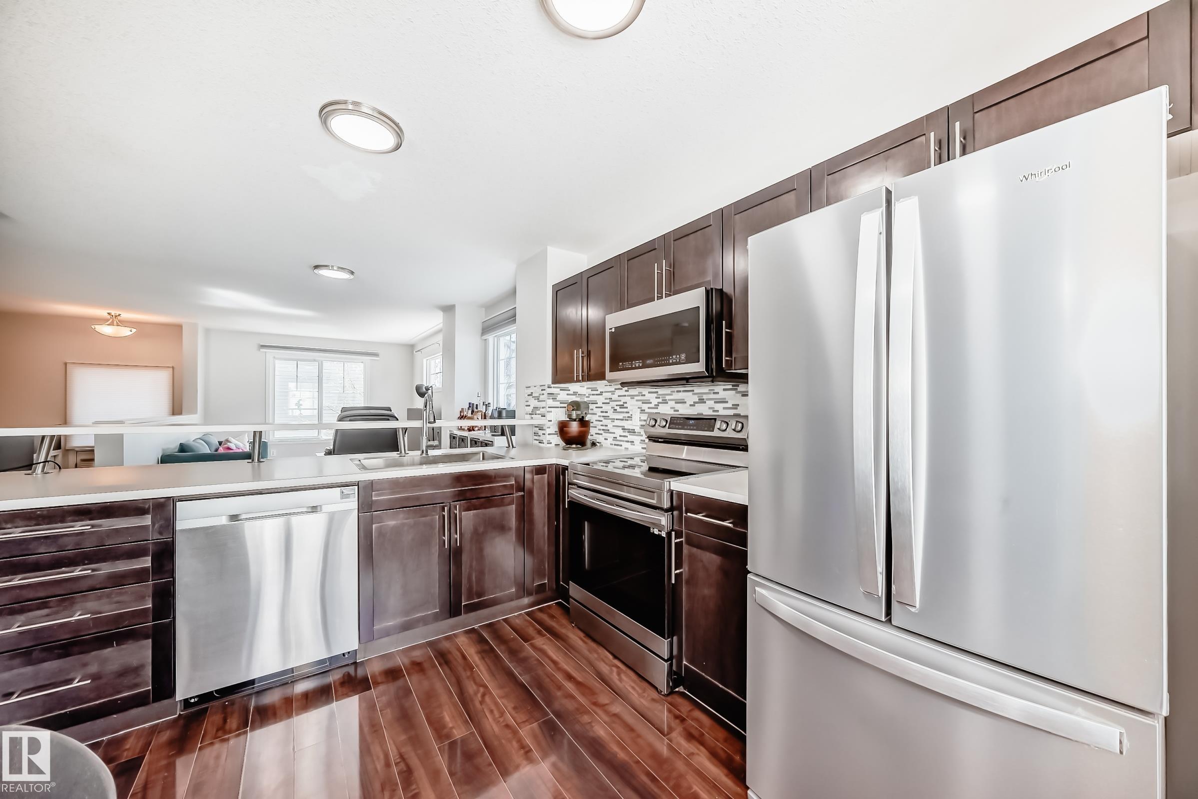 https://zimg.paragon.ice.com/ParagonImages/Property/PM/RAE/225398536/17/0/0/a26c35ea258124e547b53a7ac555e333/1/0949784ecf96b1daf5dbd56c09615d12/225398536-992d2b29-fe4a-47f3-8e04-8c5c169c8e92.JPG