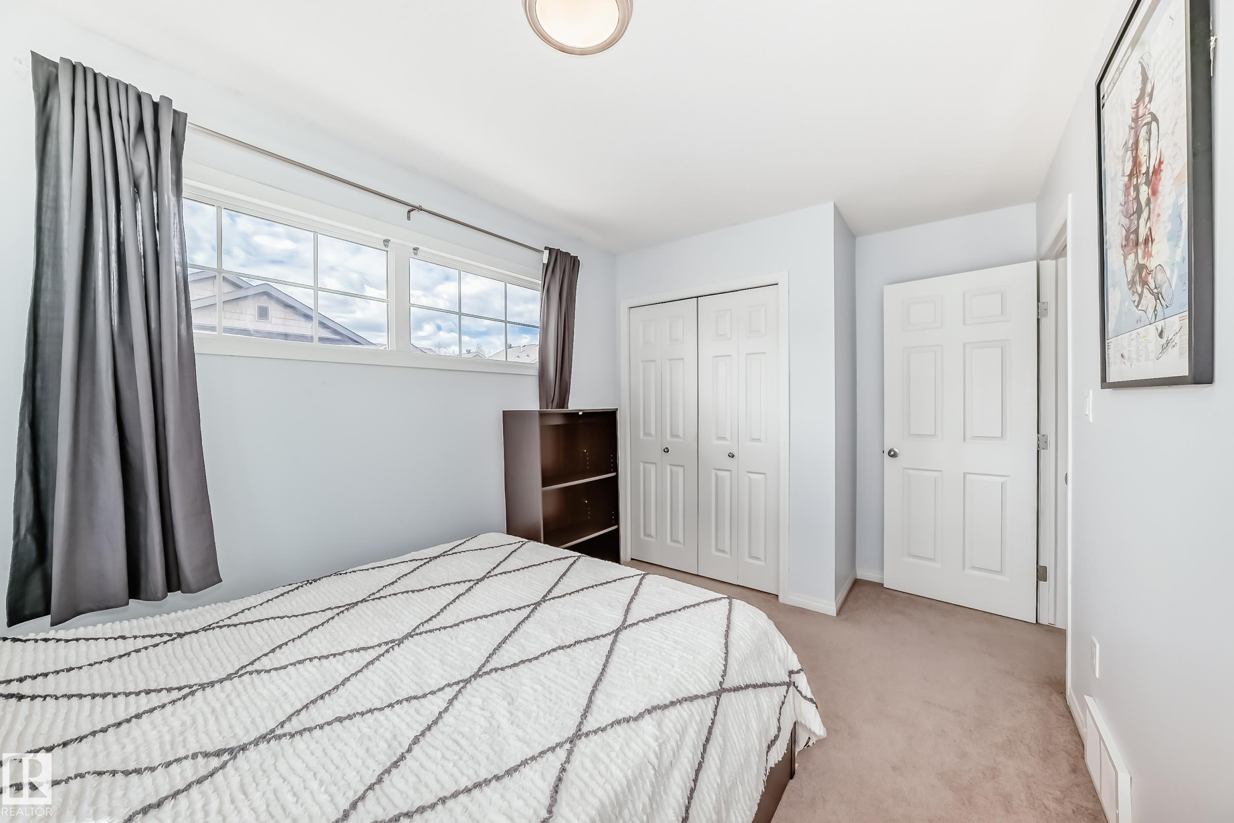https://zimg.paragon.ice.com/ParagonImages/Property/PM/RAE/225398536/35/0/0/09dfc57b31792023b802540bd2437209/1/0949784ecf96b1daf5dbd56c09615d12/225398536-9f336110-ffa1-4791-88fe-dec951760299.JPG