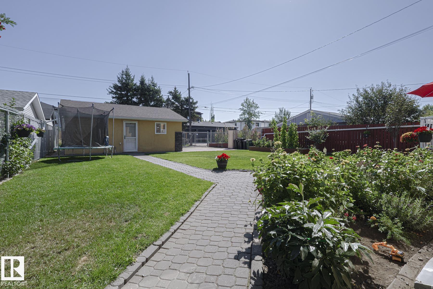 Photo 23 at 10731 150 Street NW, High Park, Edmonton