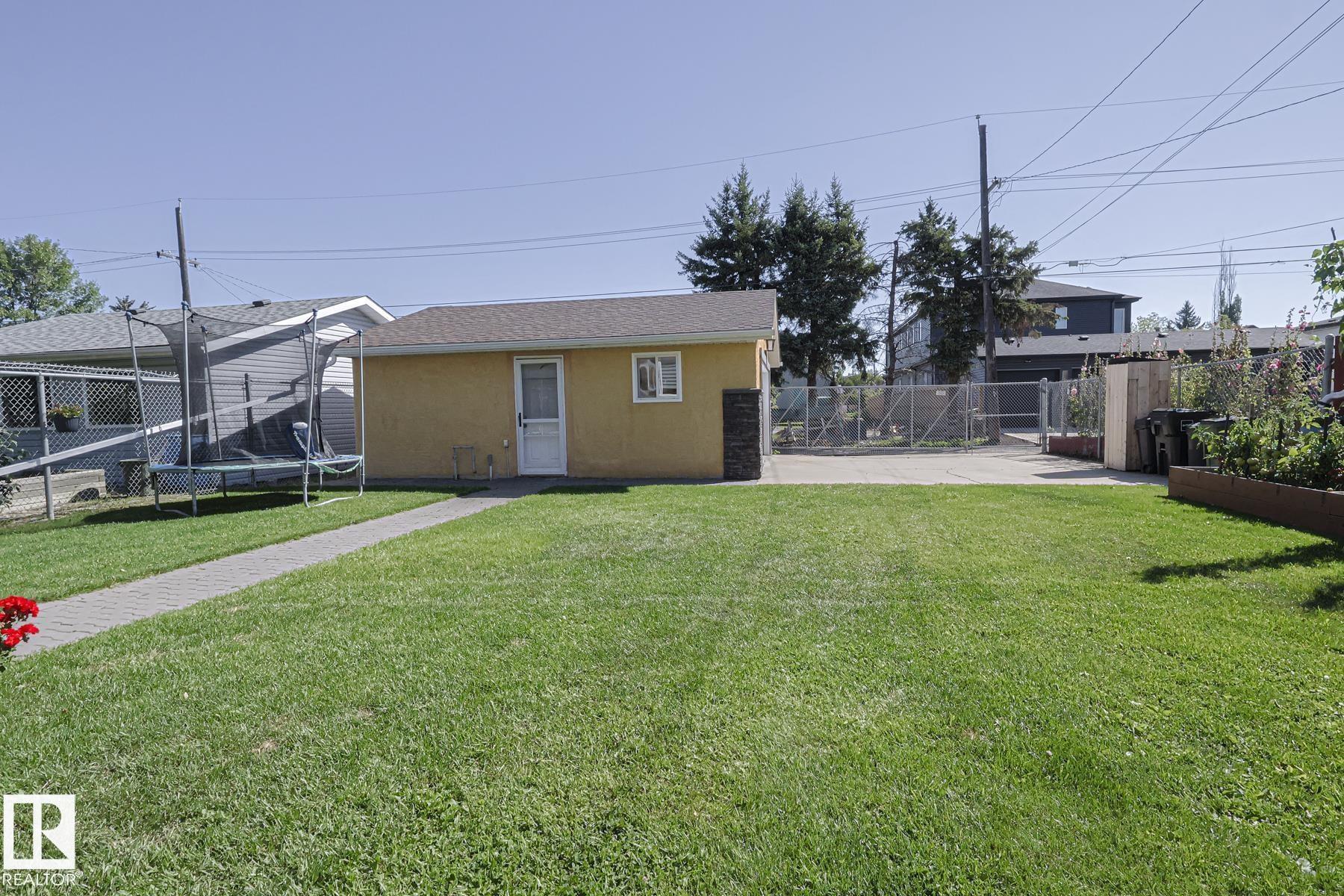 Photo 24 at 10731 150 Street NW, High Park, Edmonton