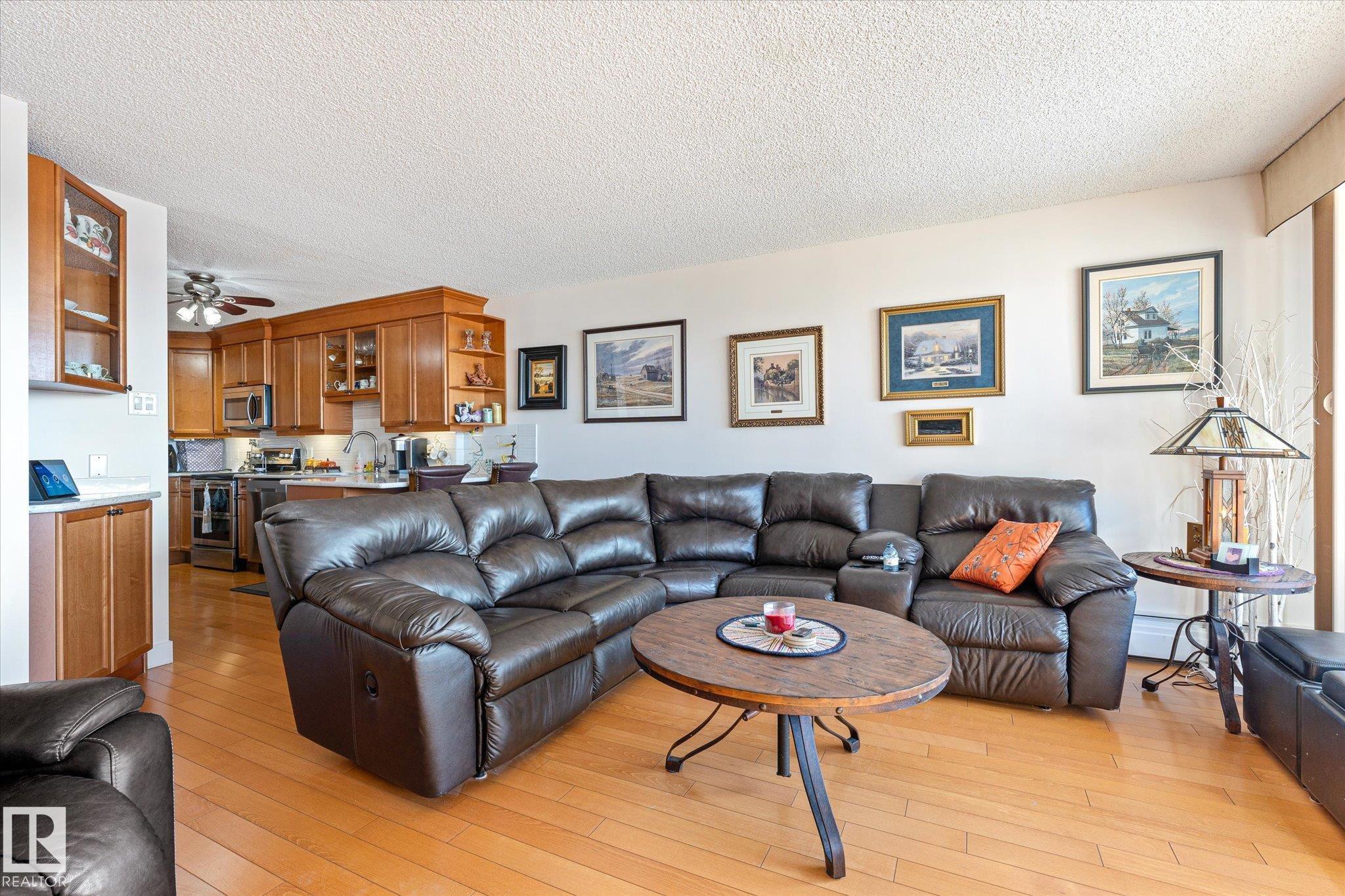 Photo 11 at 1002 - 9923 103 Street NW, Downtown, Edmonton