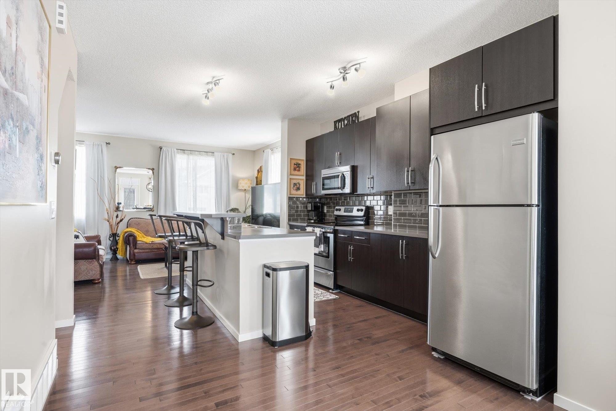 https://zimg.paragon.ice.com/ParagonImages/Property/PM/RAE/225398551/8/0/0/0e8dc5eee35519208ec523d6cdc902ac/1/e0d0a3b3b0ddf5981115cc40c65d2863/225398551-36339cc3-1bd7-431b-9ffd-e20ba8cd18c9.JPG