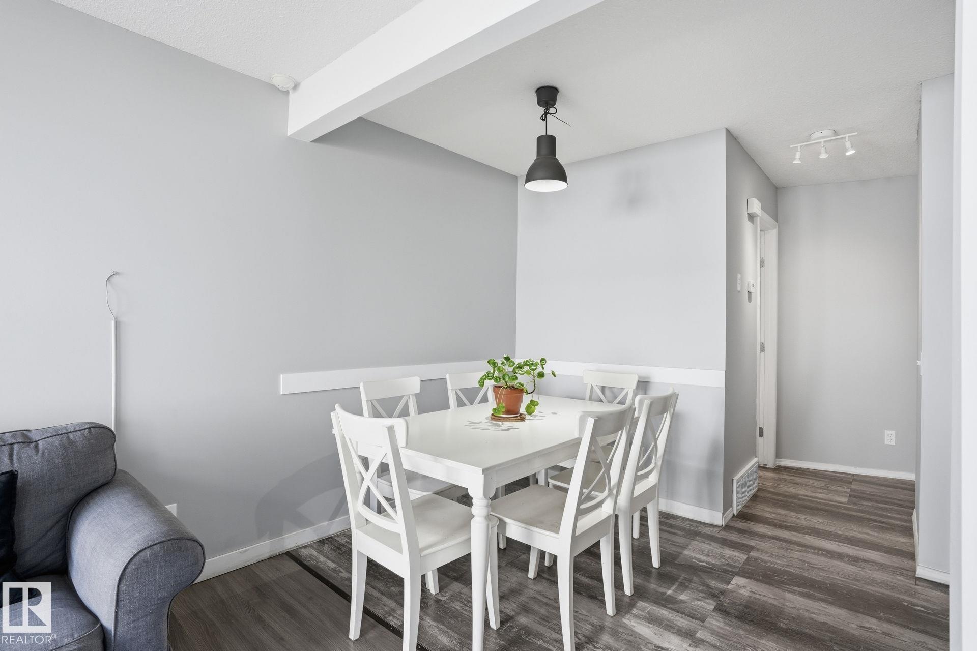 https://zimg.paragon.ice.com/ParagonImages/Property/PM/RAE/225398555/10/0/0/2c5d1c6e50d022a4b836ea0f7b8ce32e/1/5052c391c5462fa2d7ca411862820800/225398555-515417d1-8dd4-48cf-91b5-7b02764ad153.JPG