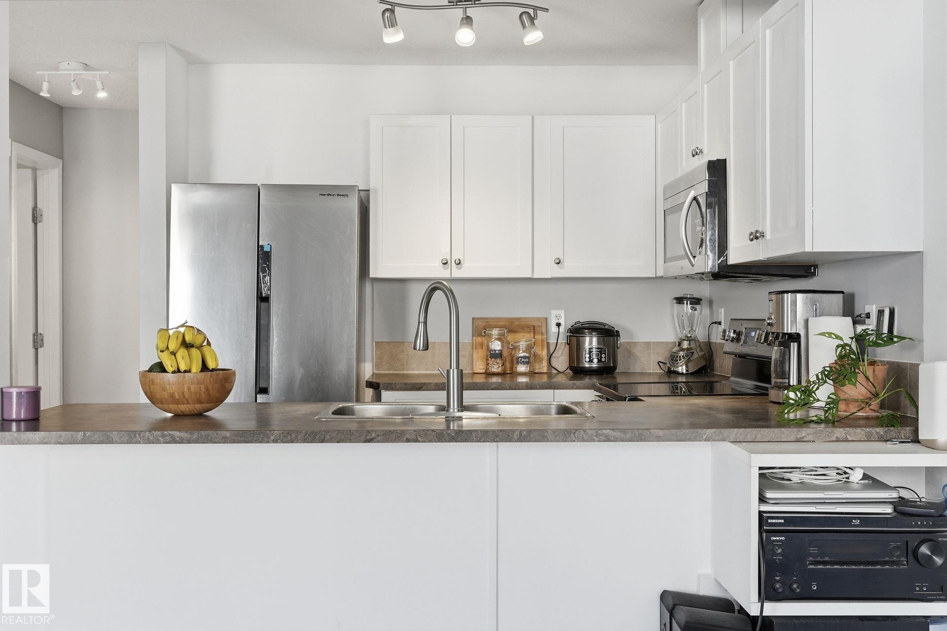 https://zimg.paragon.ice.com/ParagonImages/Property/PM/RAE/225398555/7/0/0/ee8901032d100214d869530cd87e64aa/1/5052c391c5462fa2d7ca411862820800/225398555-fe35b049-688d-42e8-a1d3-964c68692ac0.JPG