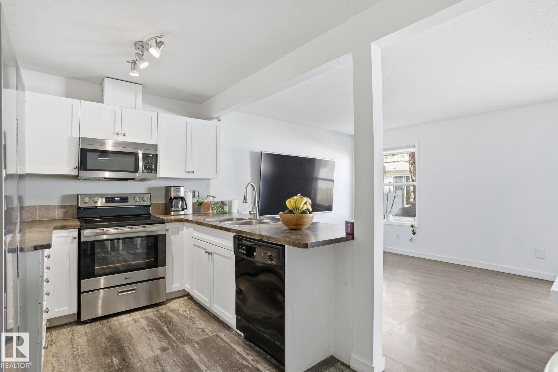 https://zimg.paragon.ice.com/ParagonImages/Property/PM/RAE/225398555/9/0/0/a270b41753ef3f6914fc8bd30e9dab4b/1/5052c391c5462fa2d7ca411862820800/225398555-4801f96c-3d75-43b0-92cb-d333464183b7.JPG