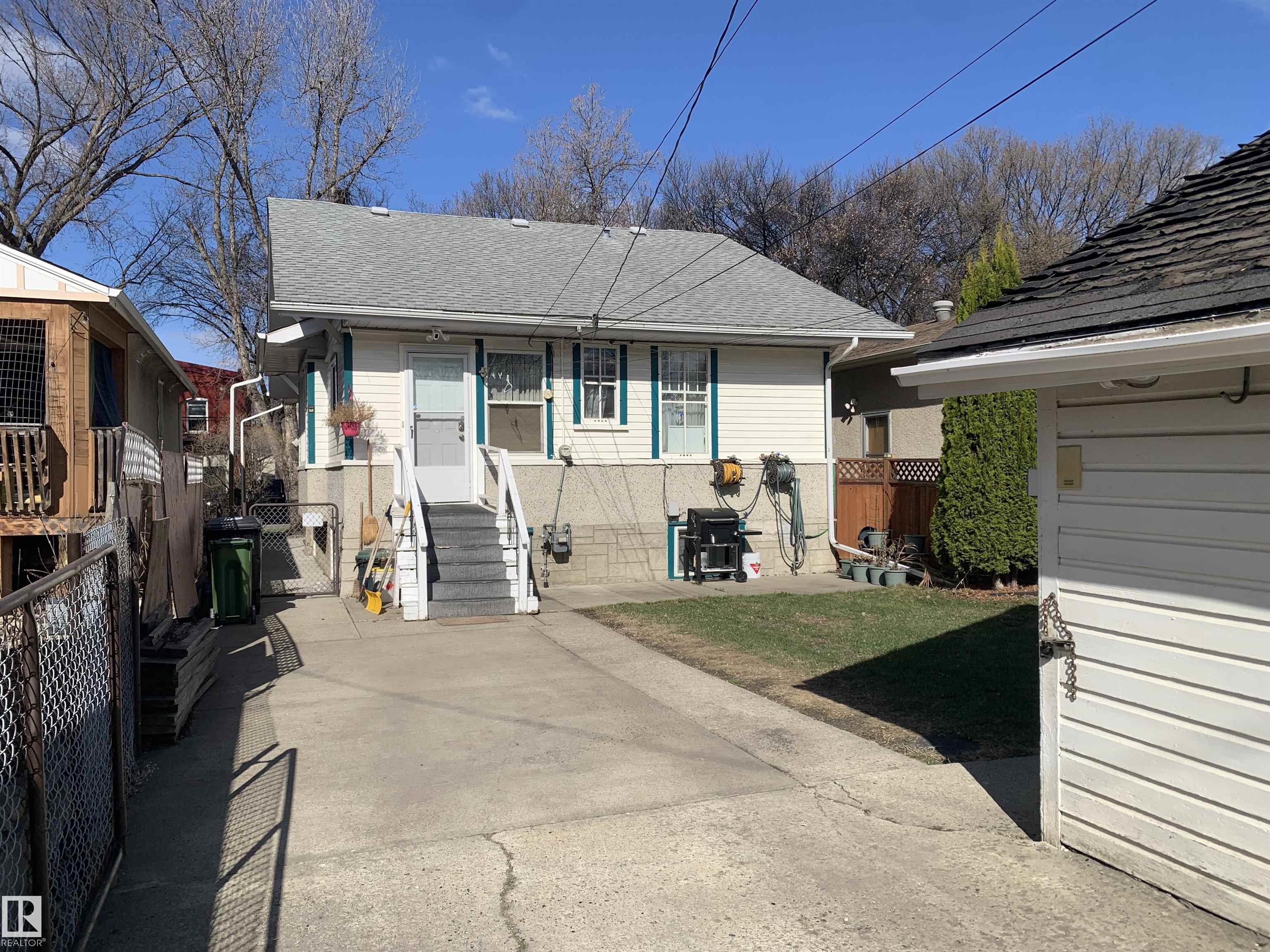 https://zimg.paragon.ice.com/ParagonImages/Property/PM/RAE/225398559/17/0/0/5beb1617ec7b1244cb03241329fee354/1/c534efb60938a1384ec052012d268243/225398559-901d65fd-3ee7-42de-b27a-52a040b57cd9.JPG