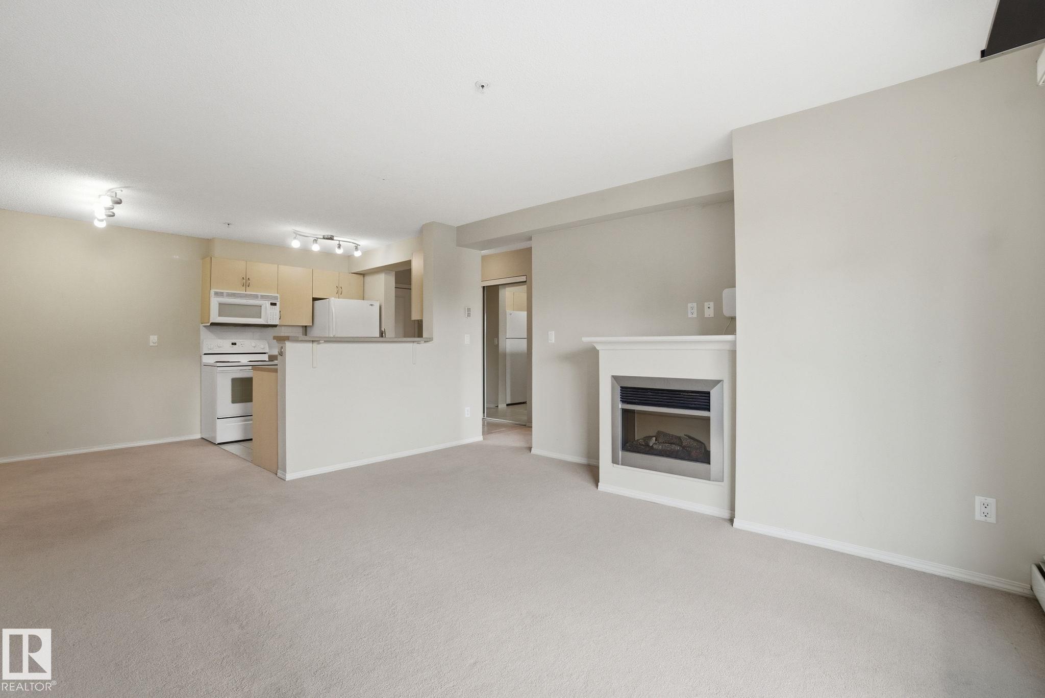 https://zimg.paragon.ice.com/ParagonImages/Property/PM/RAE/225398563/18/0/0/99e6e03333407d01ea6c601e5bed23da/1/71346634d0504e84c069a72571de7155/225398563-11cb4a9f-f6c7-4575-b07e-d211a0fc416f.JPG