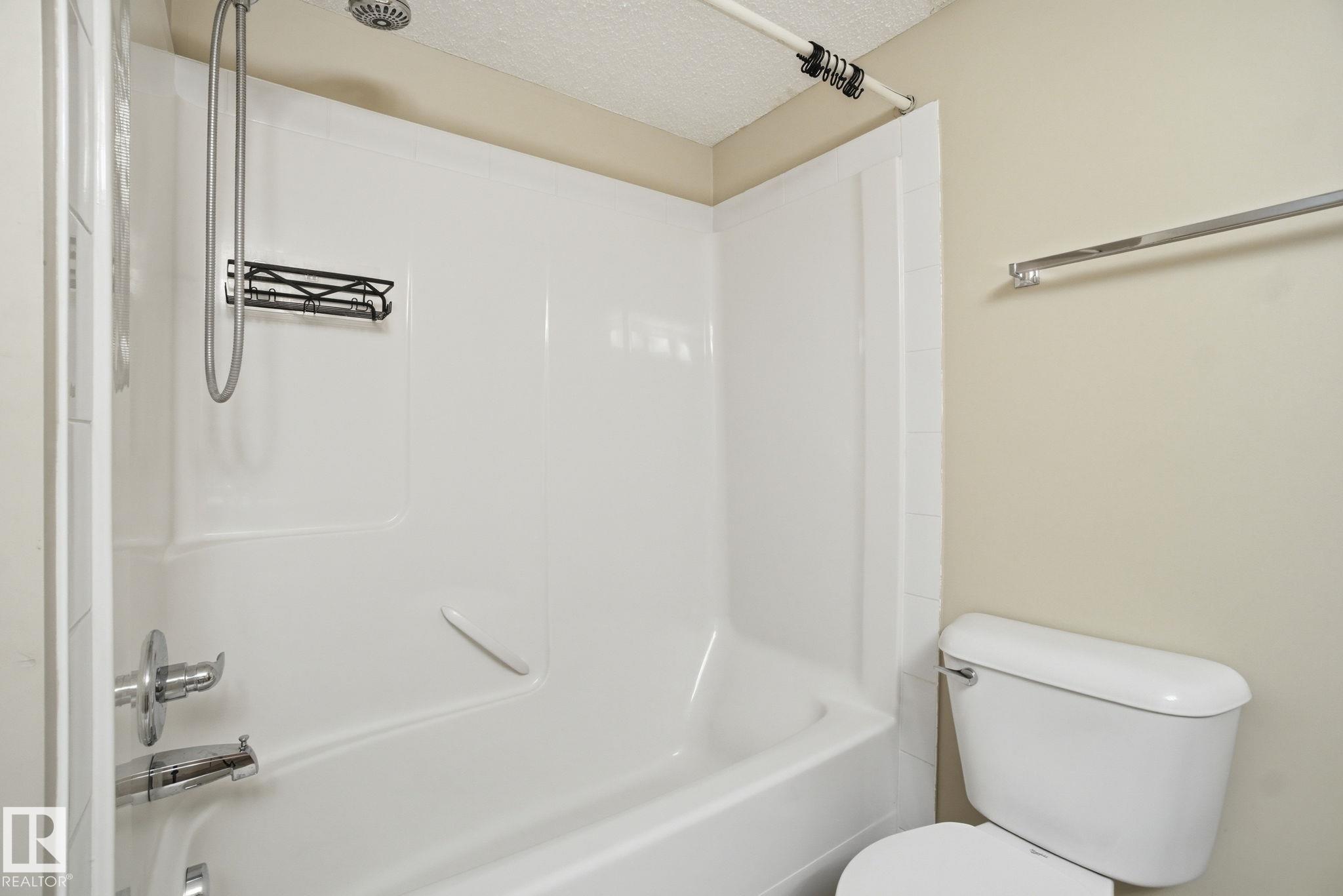 https://zimg.paragon.ice.com/ParagonImages/Property/PM/RAE/225398563/25/0/0/619162414fe3c1396c42b1cff3965c60/1/71346634d0504e84c069a72571de7155/225398563-836d3124-563a-4c72-b4f5-cb05b73e8069.JPG